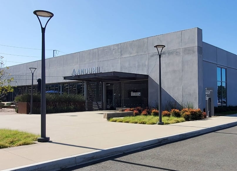 En 2017, Anduril comenzó sus operaciones en un pequeño almacén en el condado de Orange