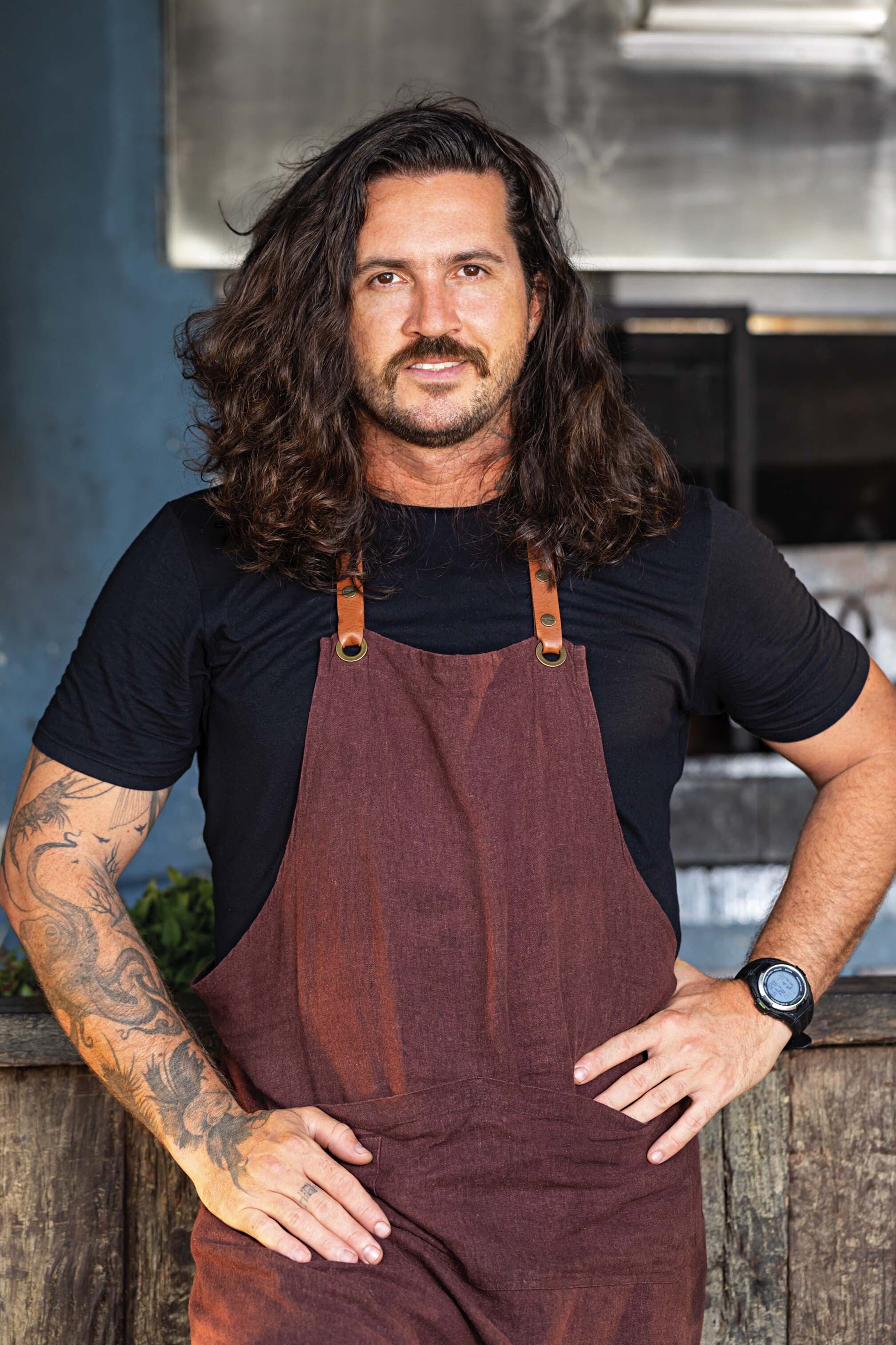 Athuel trabaja con pescadores de anzuelo de Copacabana