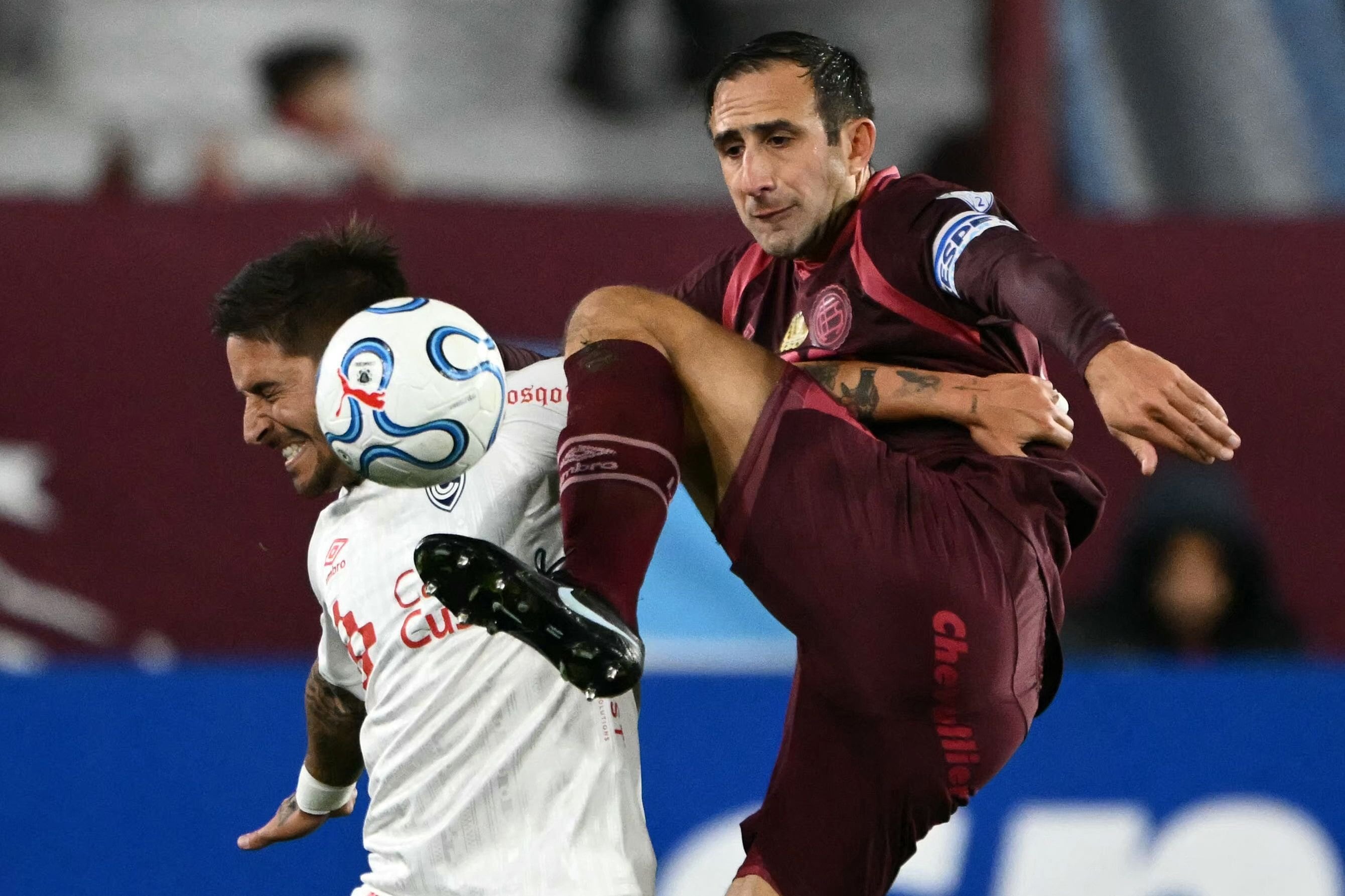 Lanús disputa el desquite de los playoffs de la Copa Sudamericana en la altura de Cusco frente a Cienciano
