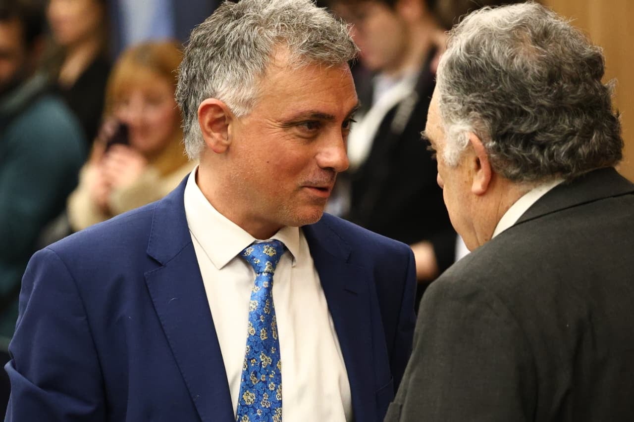 El libertario Sebastián Pareja y el peronista Eduardo Valdés