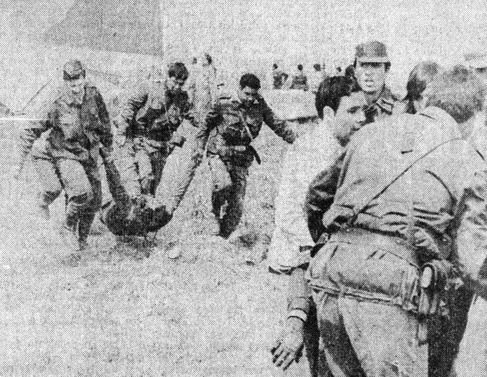 Raúl Cuello logró salir del avión y volvió para ayudar a sacar a sus compañeros (Archivo LA NACION)