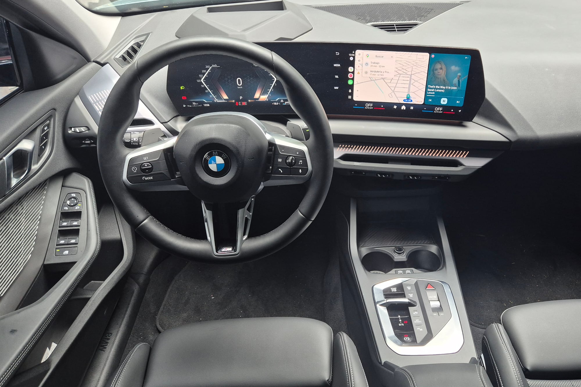 El interior de nuevo BMW es confortable
