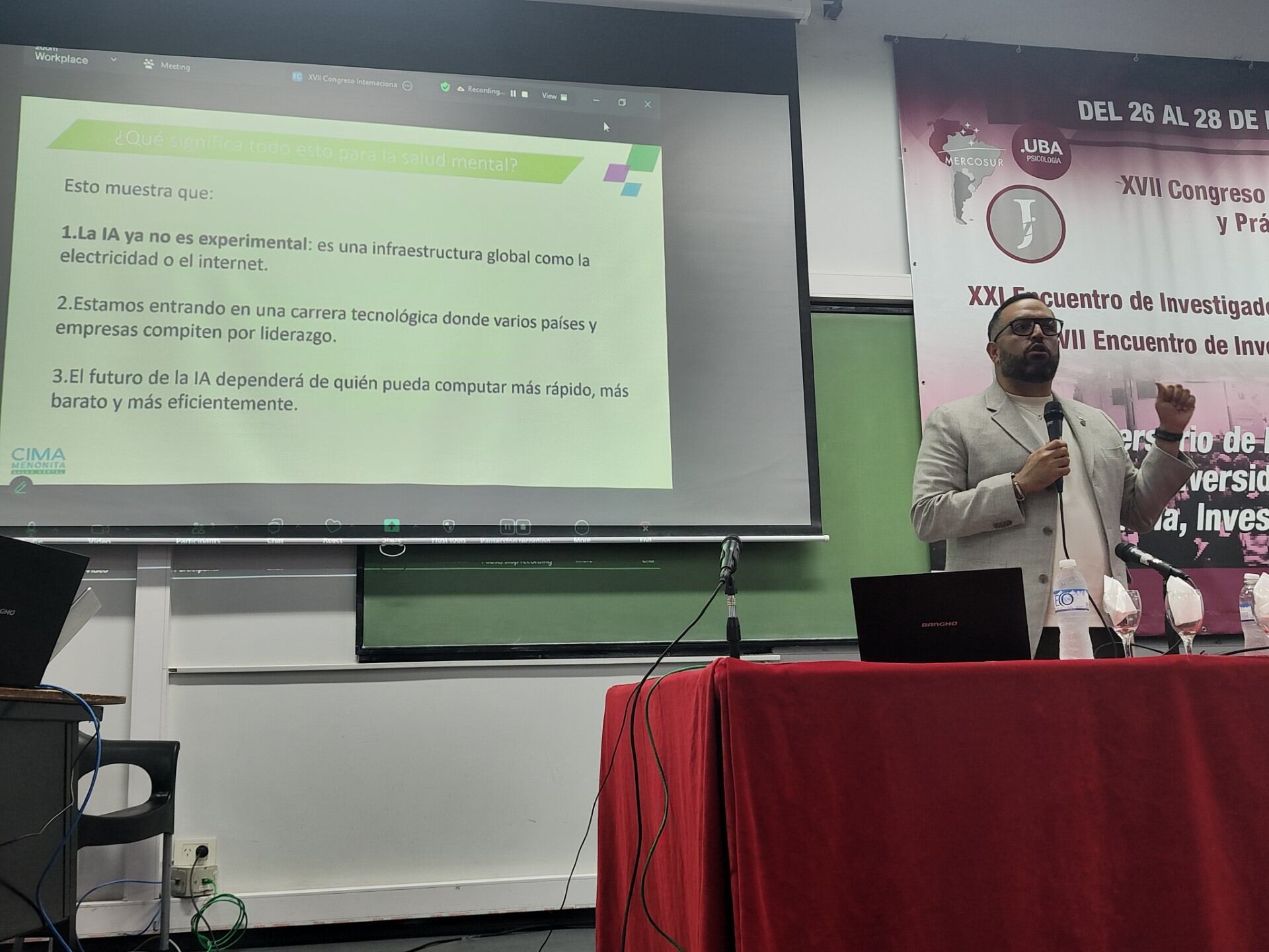 Para Cruz-Esparra, “la IA no es el futuro, es el presente