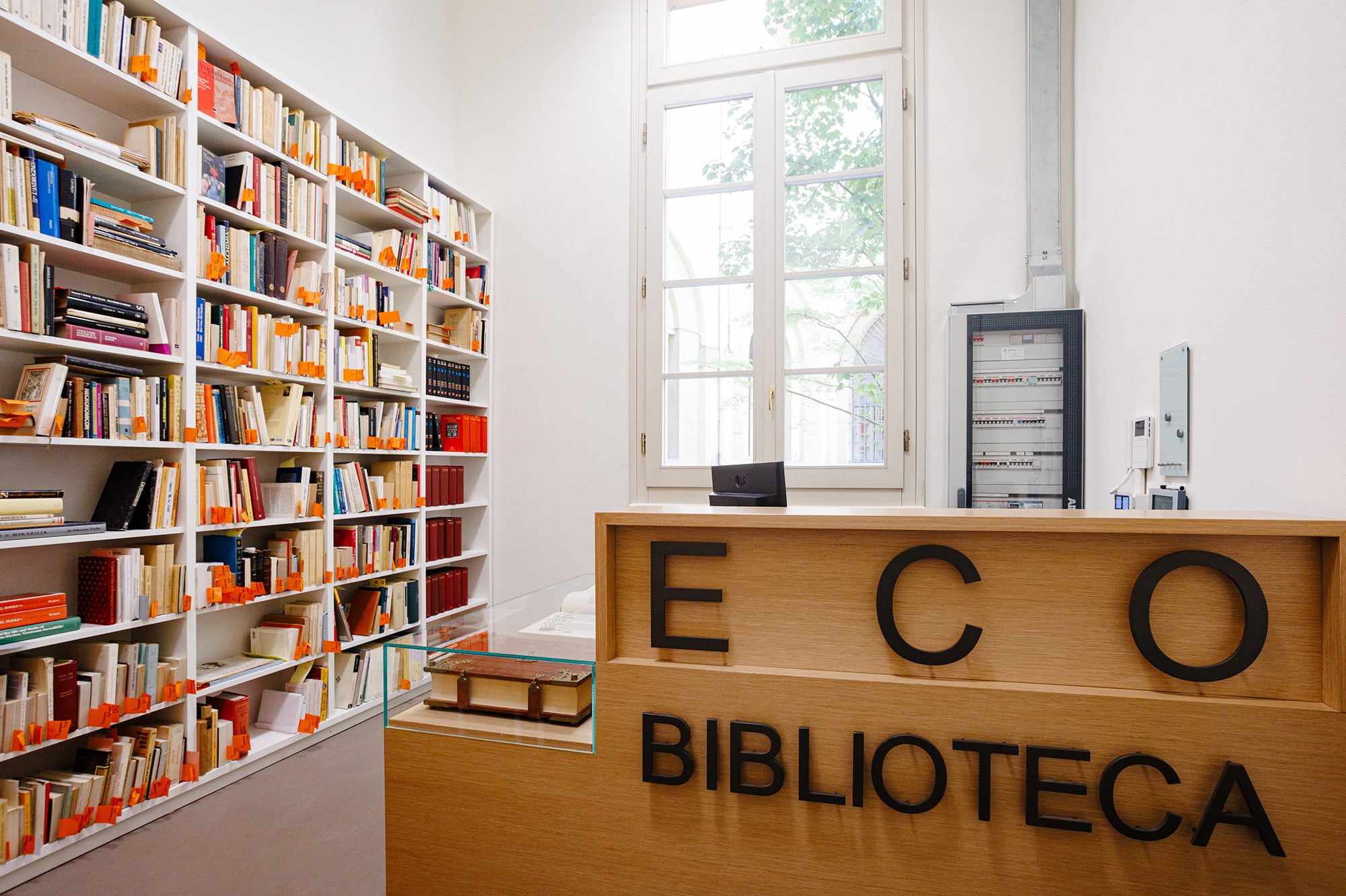 Abre la Biblioteca Umberto Eco en Bolonia, a 10 años de la muerte del gran filósofo italiano