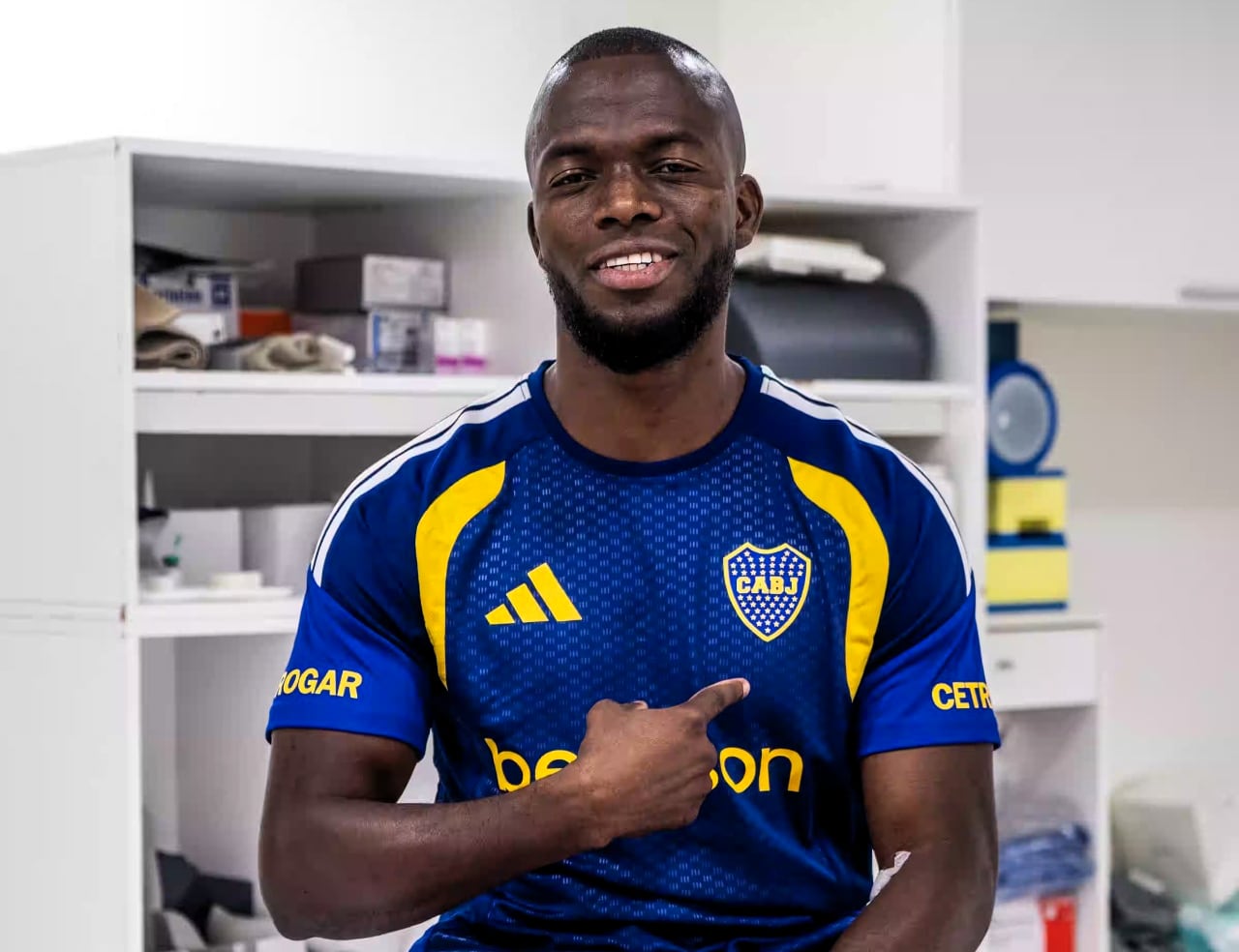 Boca oficializó la llegada del ecuatoriano Enner Valencia como nuevo refuerzo