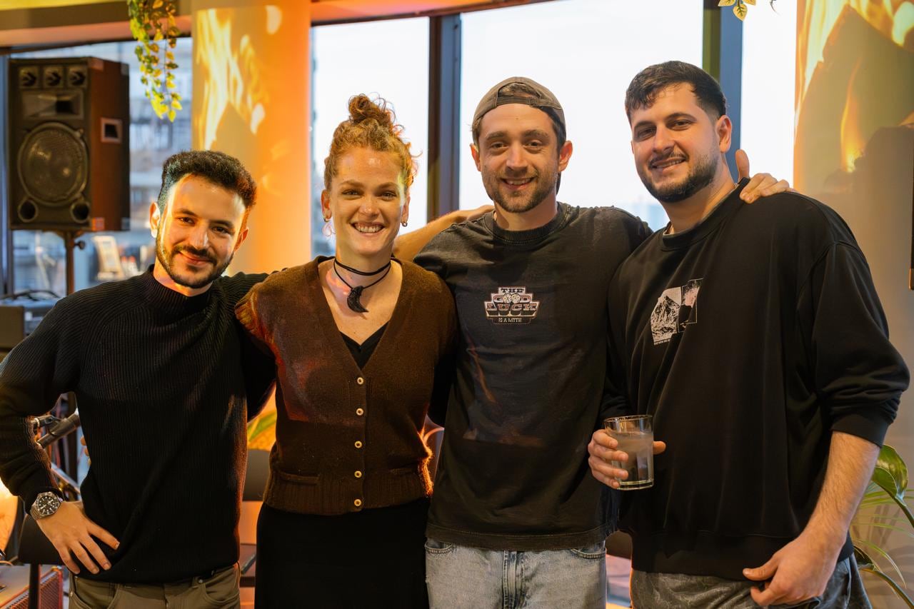 Jenny Martínez junto a los otros tres miembros de Los Netars (Foto: Gentileza Jenny Martínez)