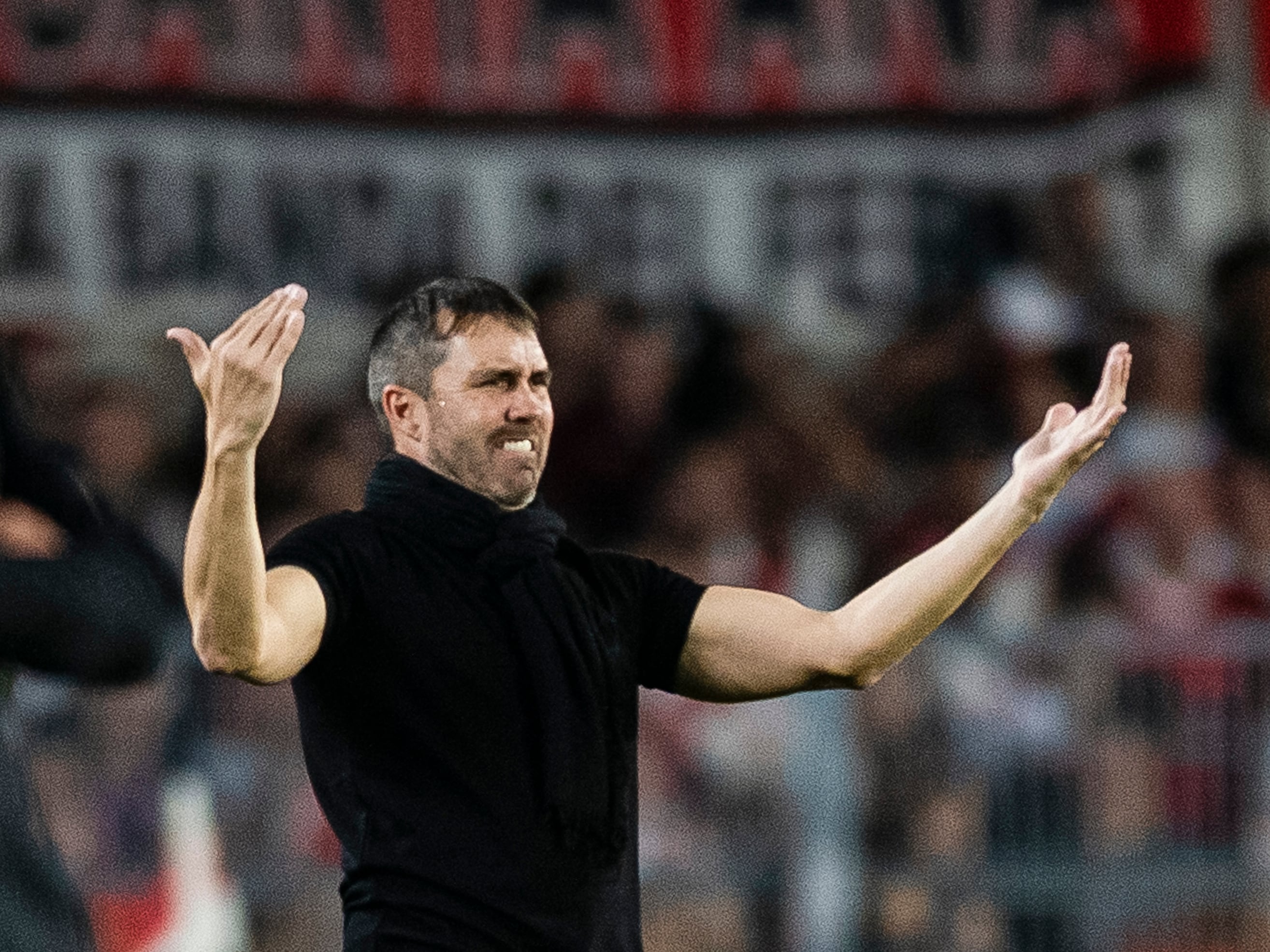 Eduardo Coudet y su estilo para sacar a River de la crisis: “aura especial”, “trabajador obsesivo” y “cercano al jugador”