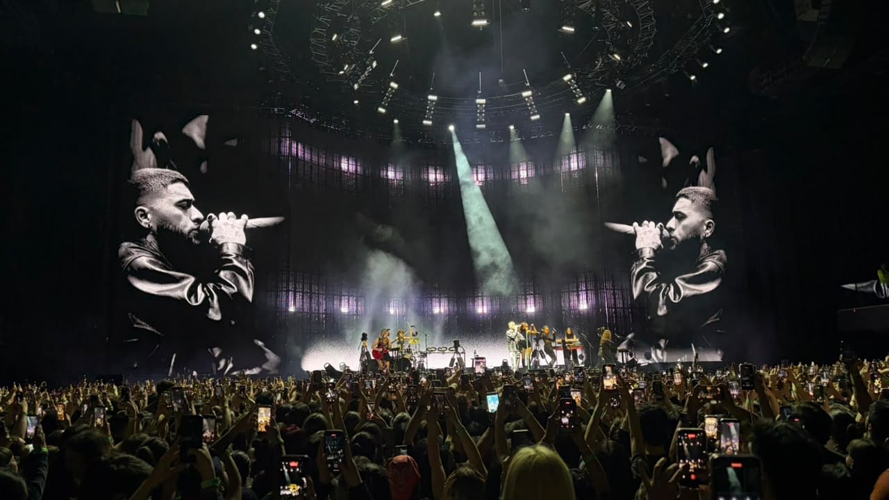 El cantante se reencontró con un público que cantó el repertorio de principio a fin y que pasó de los gritos y las ovaciones a las lágrimas en los momentos más emotivos del show