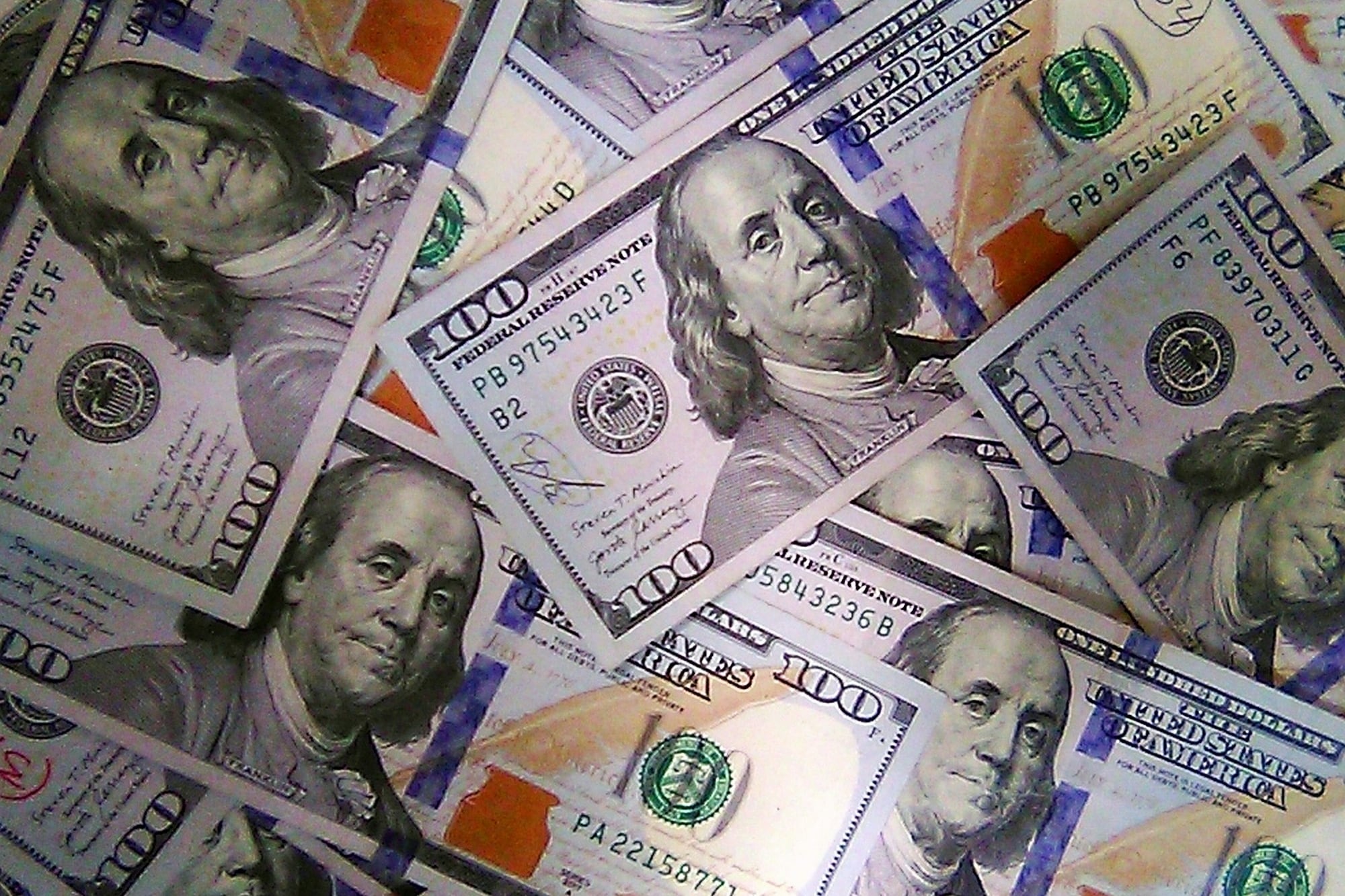 Tensión cambiaria: el dólar tocó el techo de la banda y el Banco Central vendió US$45,5 millones