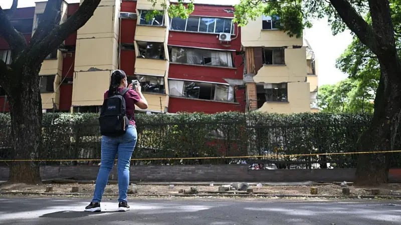 El terremoto de magnitud 7,4 que sacudió Colombia el 10 de agosto provocó derrumbes de edificios