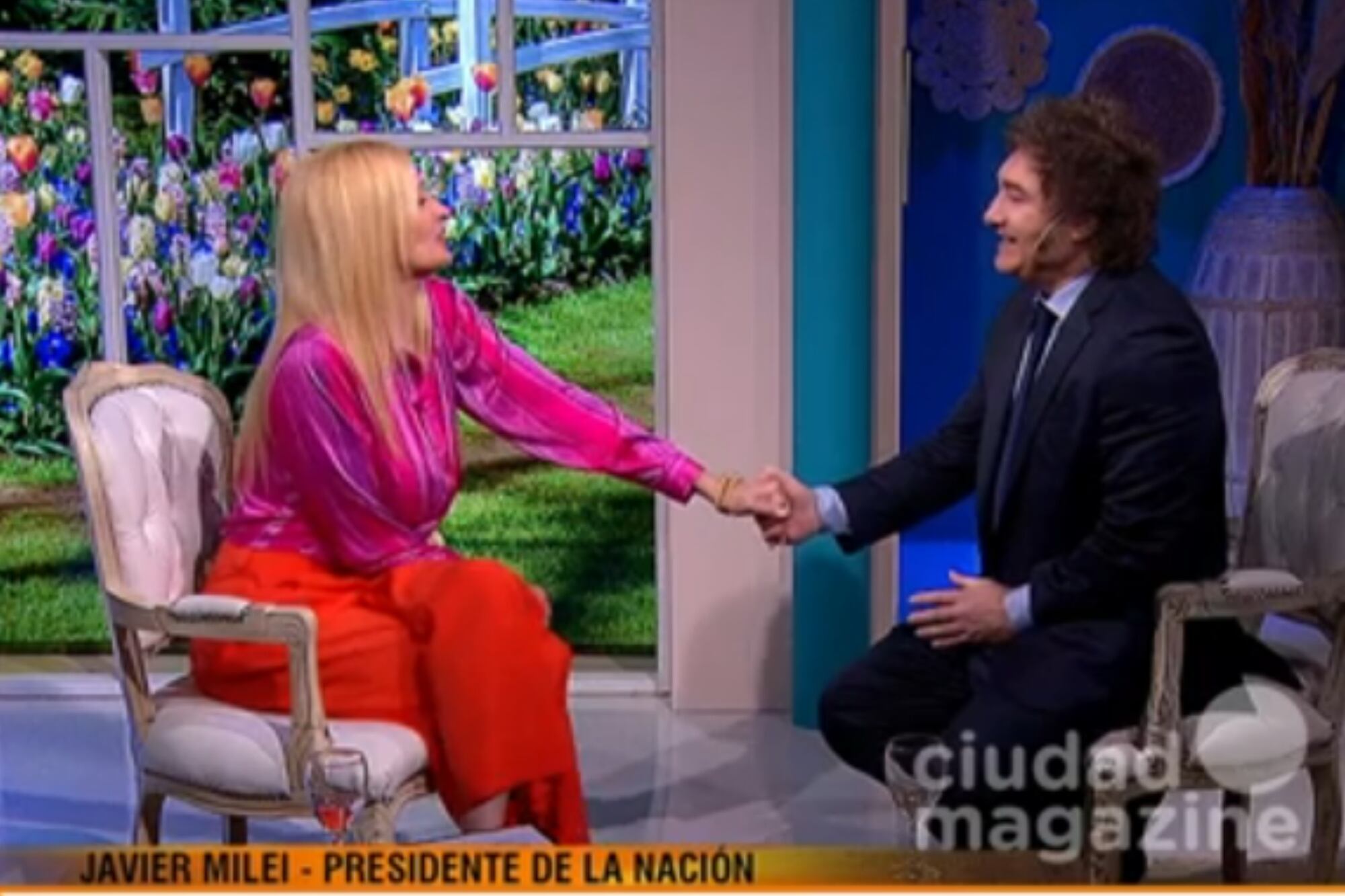 El presidente Milei, entrevistado por su novia, Amalia