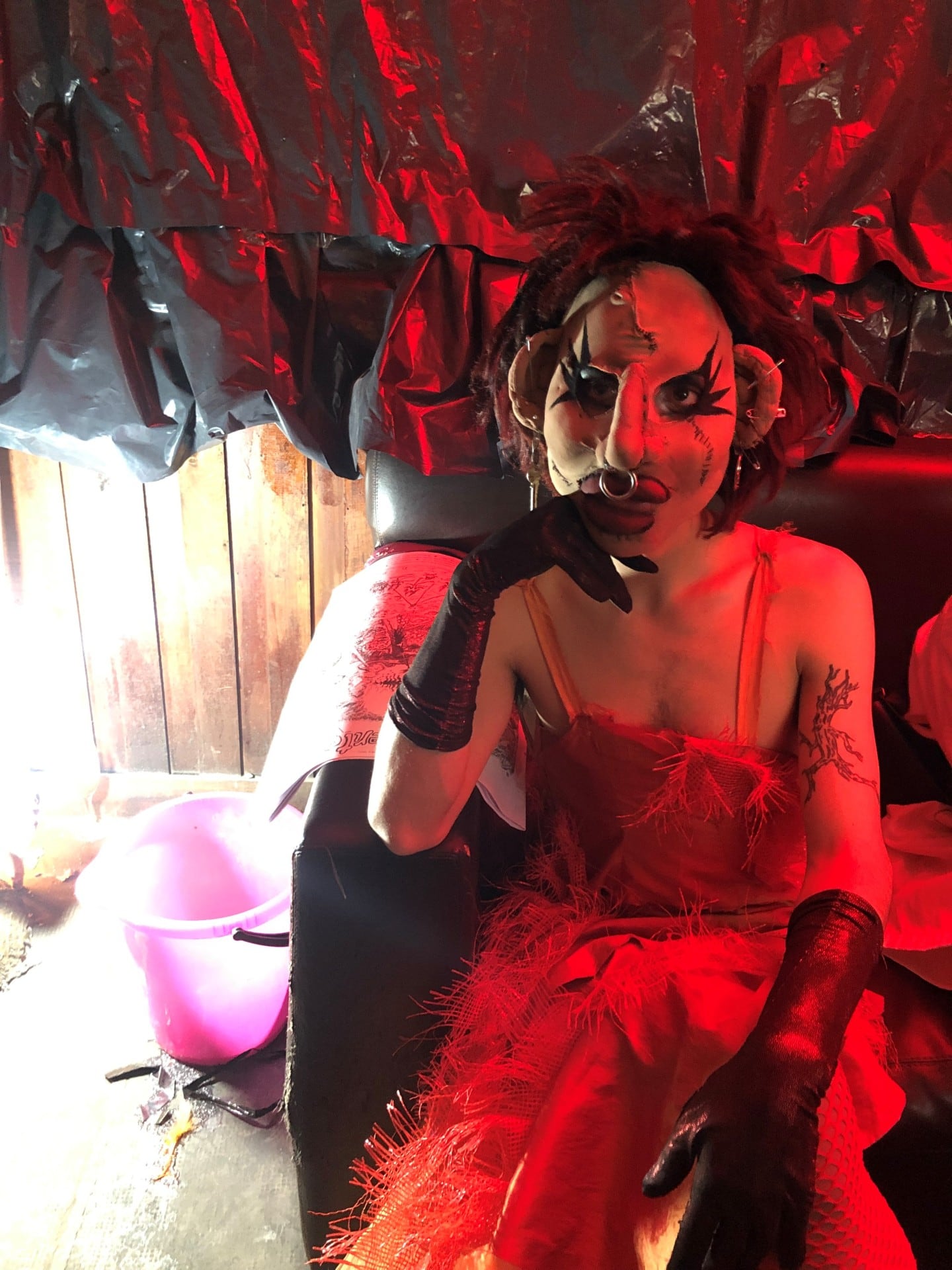 La Porkería Mala, performer representada por la galería NN, una de las ganadoras del Premio En Obra en 2021