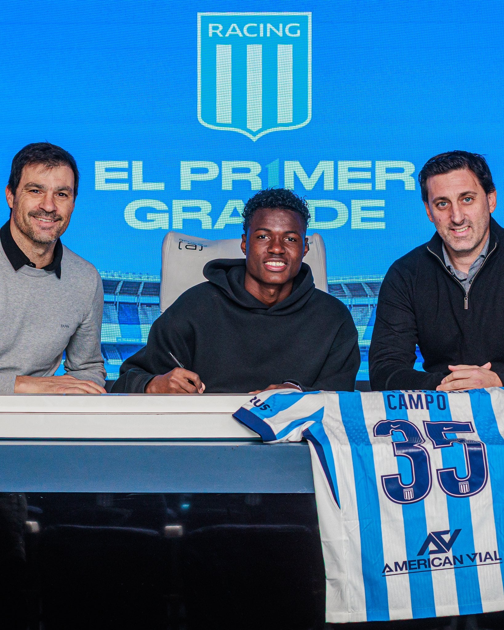 La última imagen oficial de Diego Milito en las redes del club, el 17 de agosto de 2026, anunciando la renovación del contrato de Alberto Campo hasta diciembre de 2030