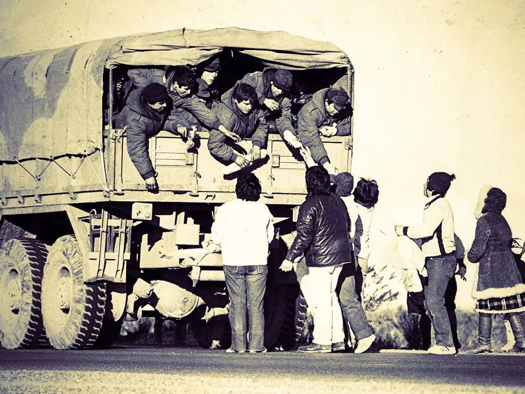 4172 soldados arribaron el 19 de junio de 1982 en Puerto Madryn ante la mirada de 20.000 habitantes