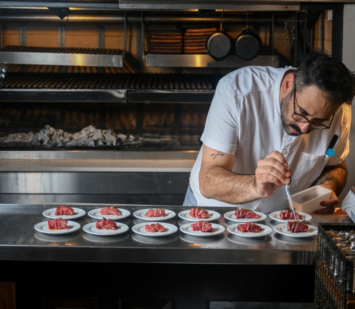 Juan Barcos, chef y socio de Madre Rojas