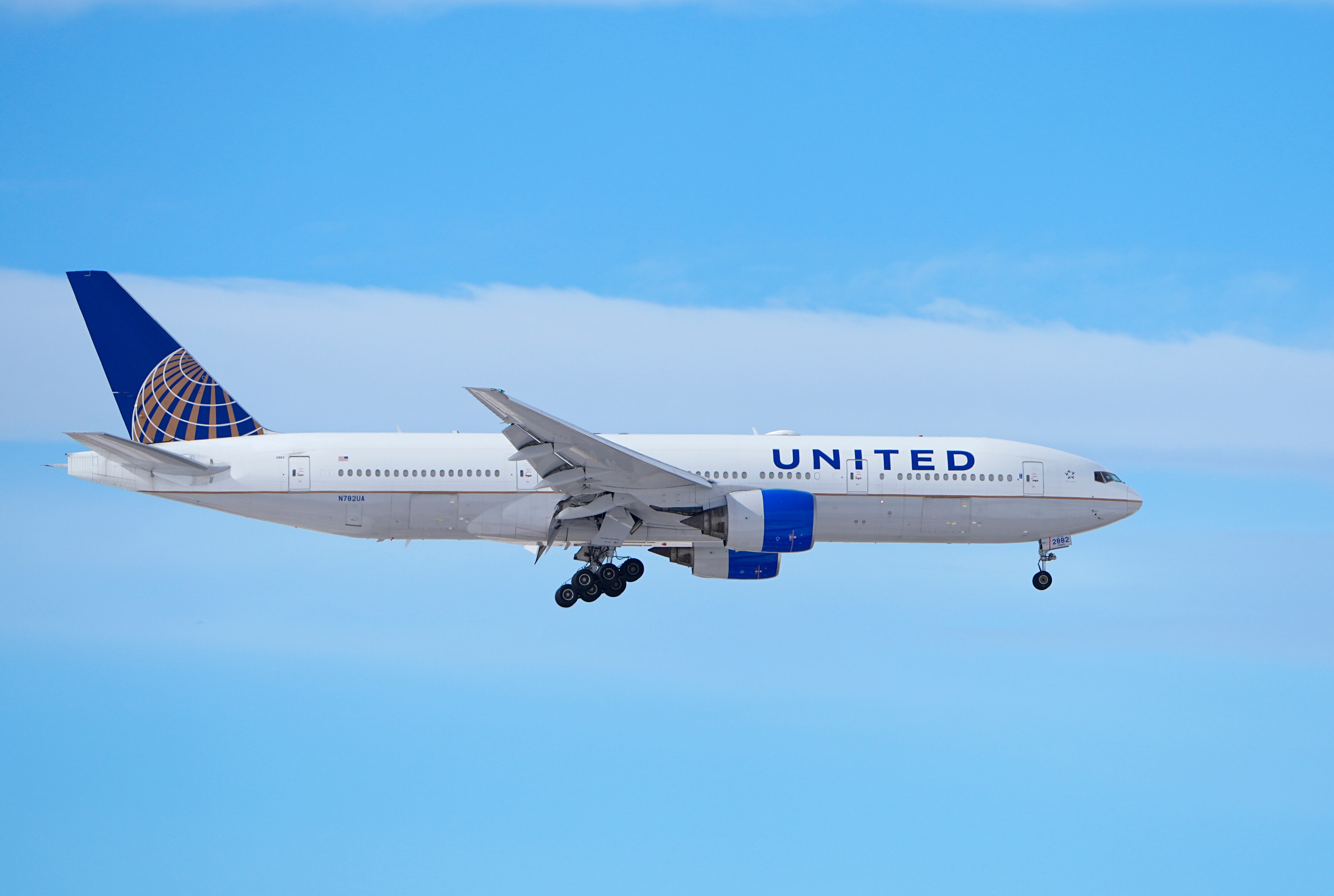 En vuelos de United Airlines, el embarque inicia 40 o 50 minutos antes del despegue
