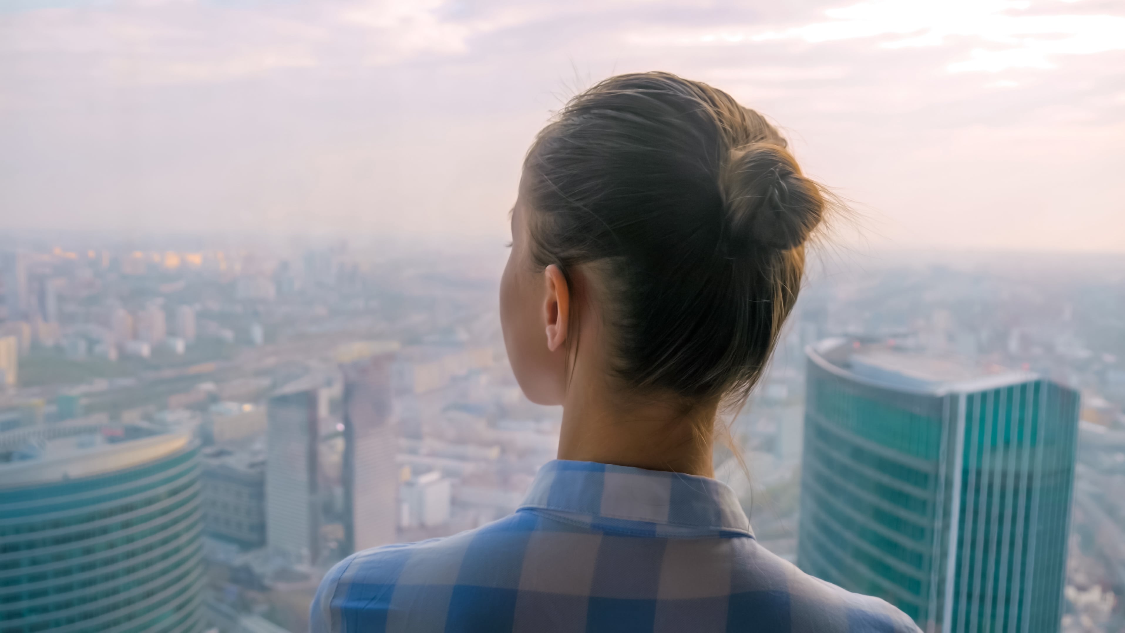 La esencia femenina (omega) está vinculada al hemisferio derecho, que es el que despierta la creatividad, innovación y cooperación