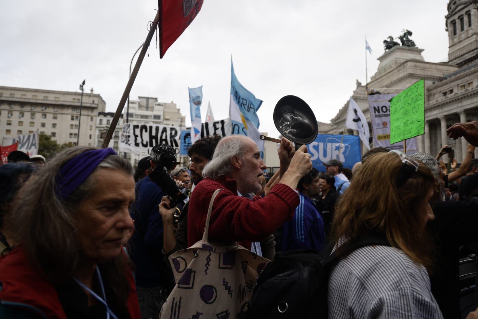 Algunos de los jubilados que marcharon al Congreso