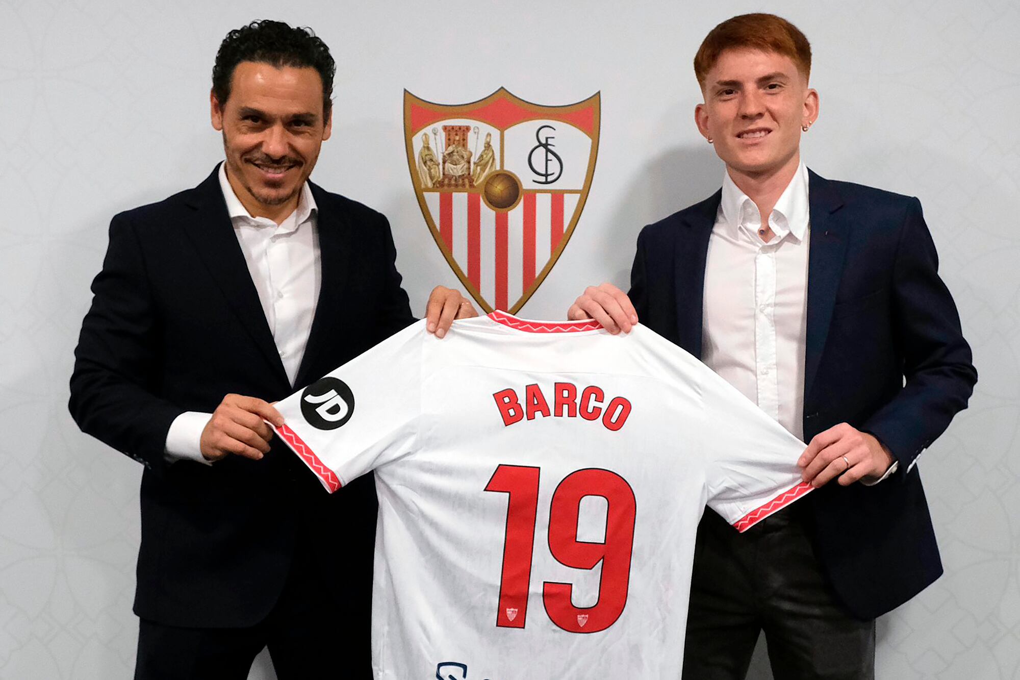 Valentín Barco llegó con grandes expectativas a Sevilla al inicio de esta temporada, pero el club andaluz ya no lo tiene en cuenta.