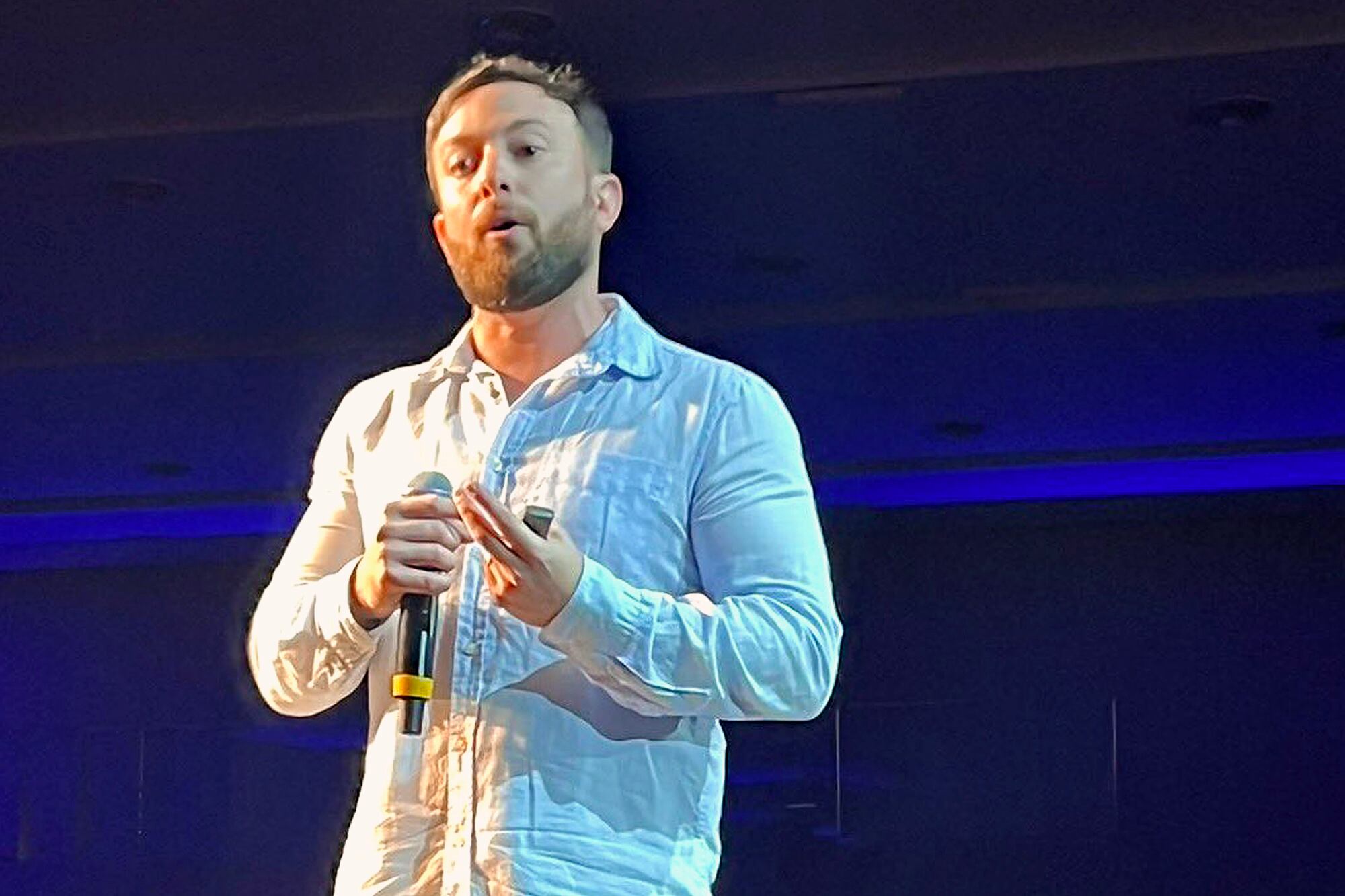 Agustín Laje en el evento Derecha Fest