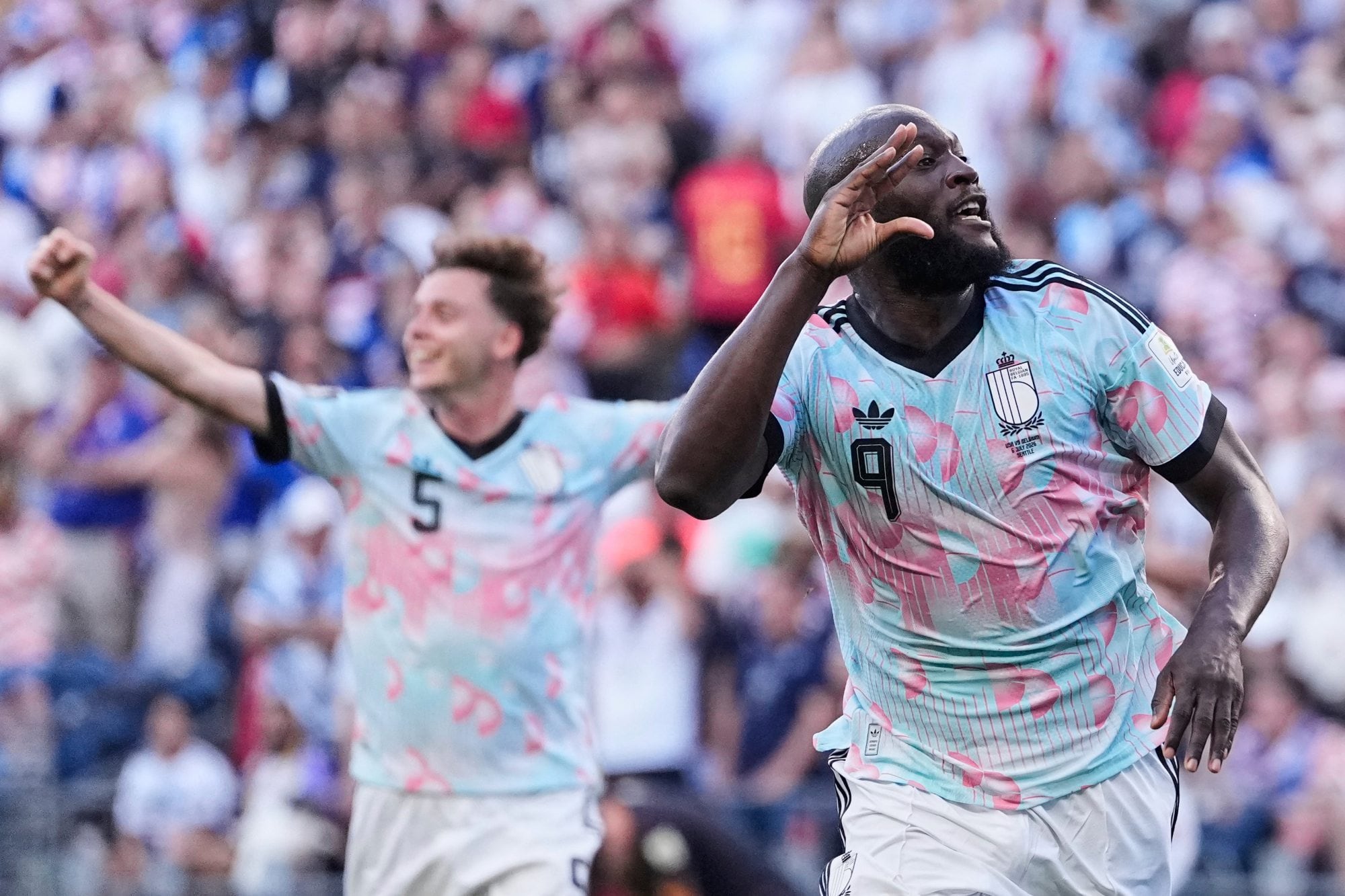 Entre varias de las imágenes que dejó el partido entre Estados Unidos y Bélgica, el festejo del gol que marcó el delantero Romelu Lukaku, para sellar la goleada a uno de los anfitriones del Mundial, se llevó todas las miradas.