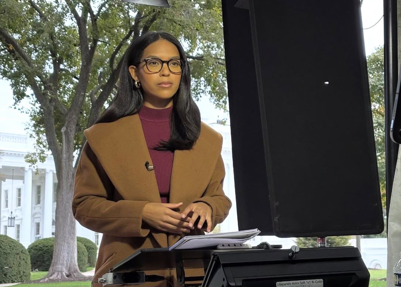 Akayla Gardner, acreditada de MS NOW en la Casa Blanca