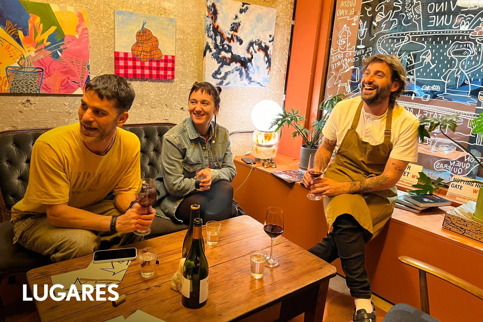 Cuatro amigos conquistan Palermo con su bodegón canchero y sus postres con helado