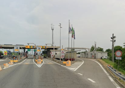 El peaje de ingreso a la localidad de Voghera