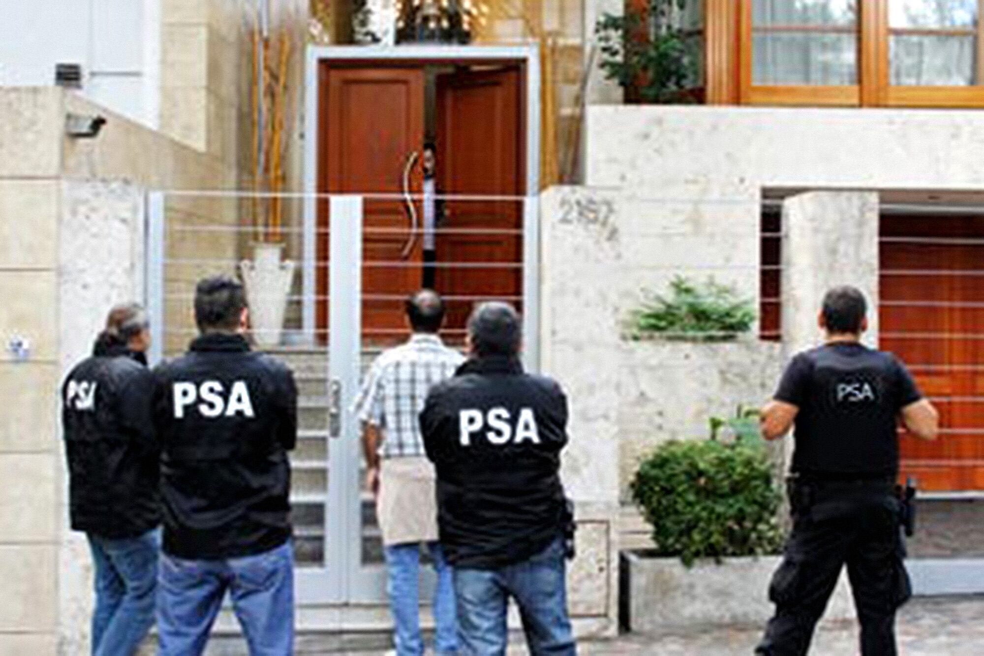 La casona de Belgrano R donde durante 15 años vivió el capo narco Carlos Salvatore