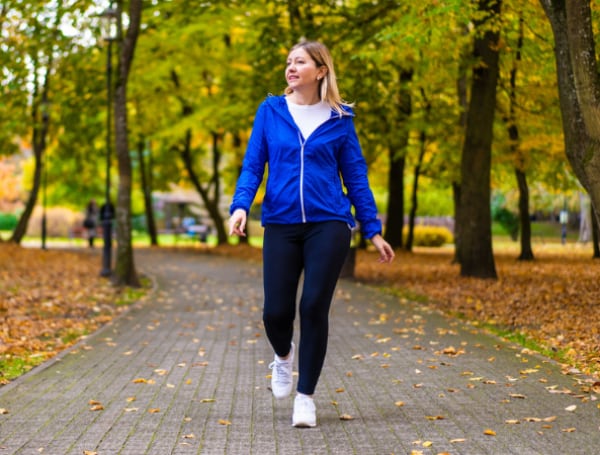 Una caminata diaria podría ser más sostenible que un entrenamiento intenso