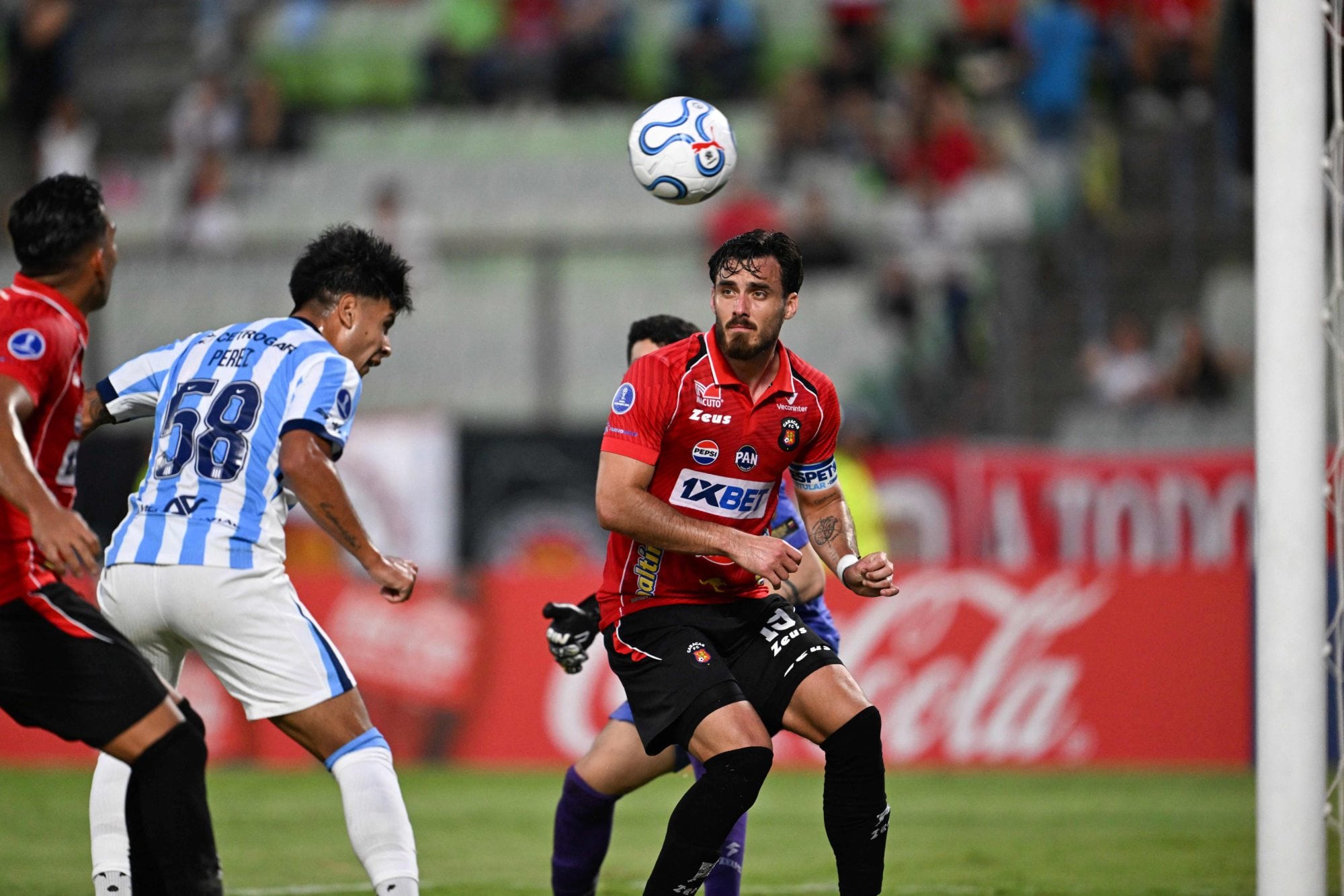 Racing empató con Caracas en Venezuela y está complicado en la Copa Sudamericana