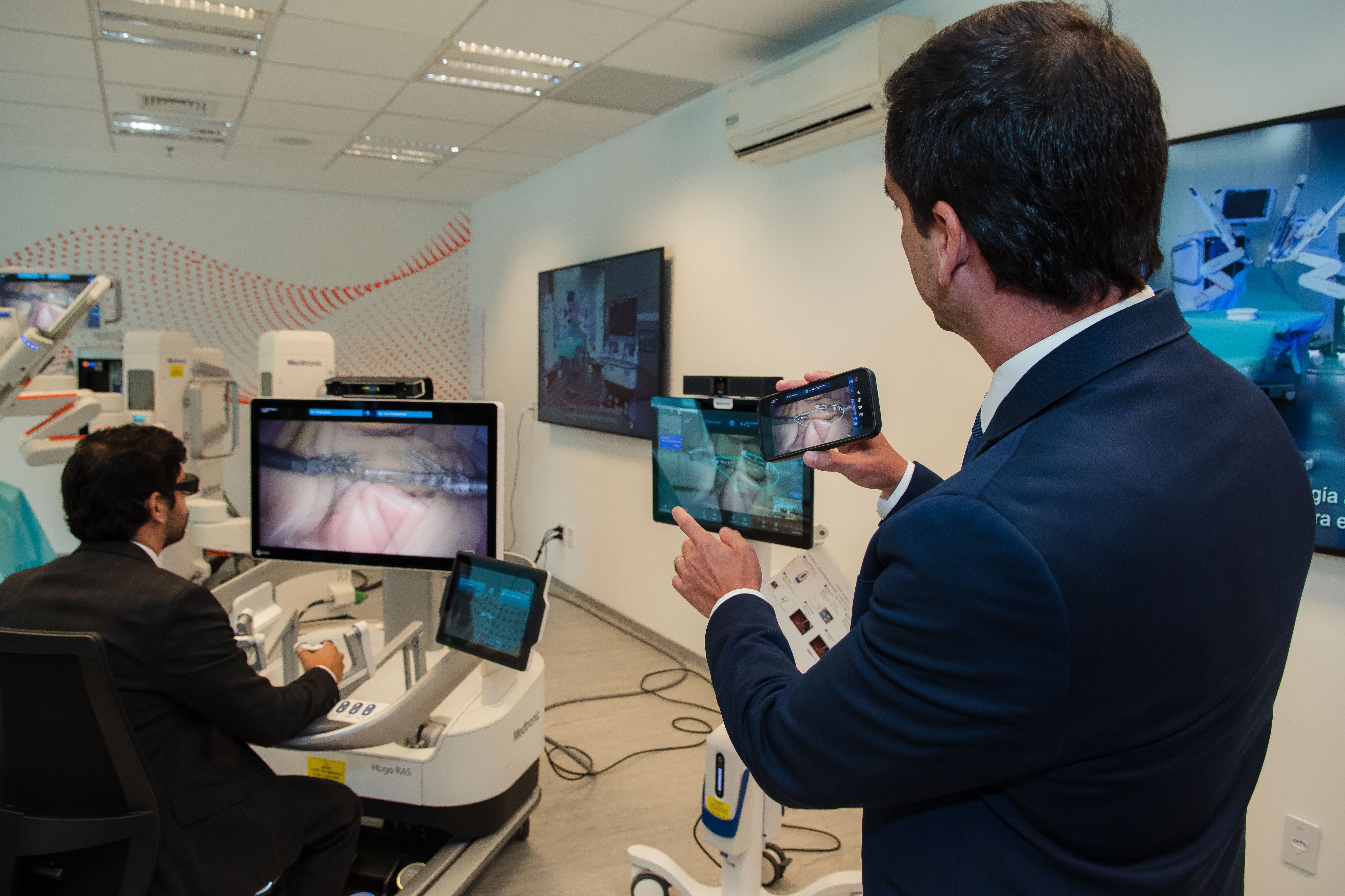 Robótica, imágenes 3D y conectividad para las cirugías