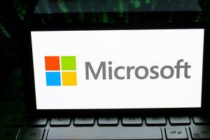 Microsoft restablece sus servicios después de una caída mundial que afectó a plataformas como Teams y Outlook