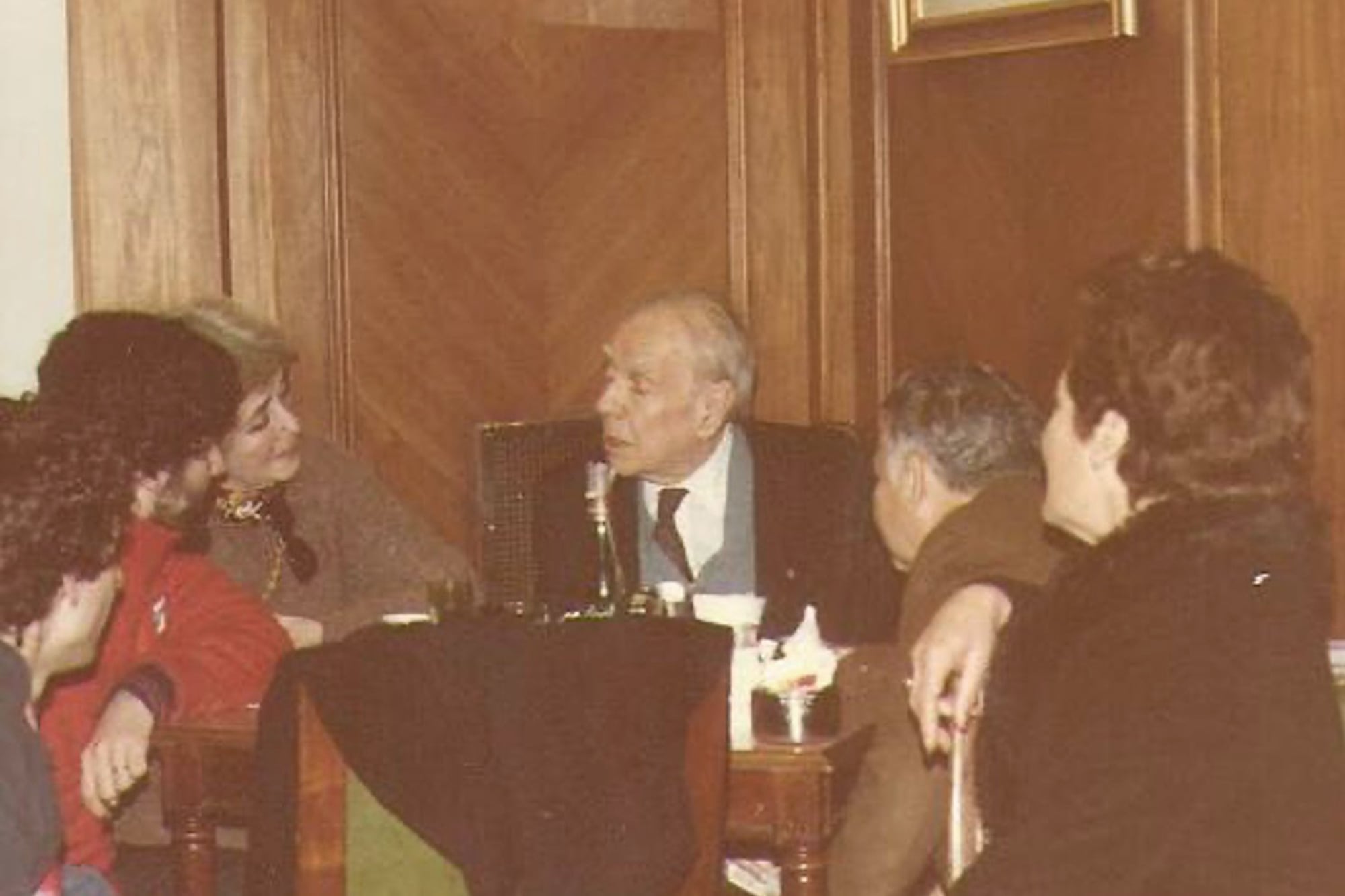 Borges después de Borges: el infinito, el azar y una foto histórica, tomada por casualidad