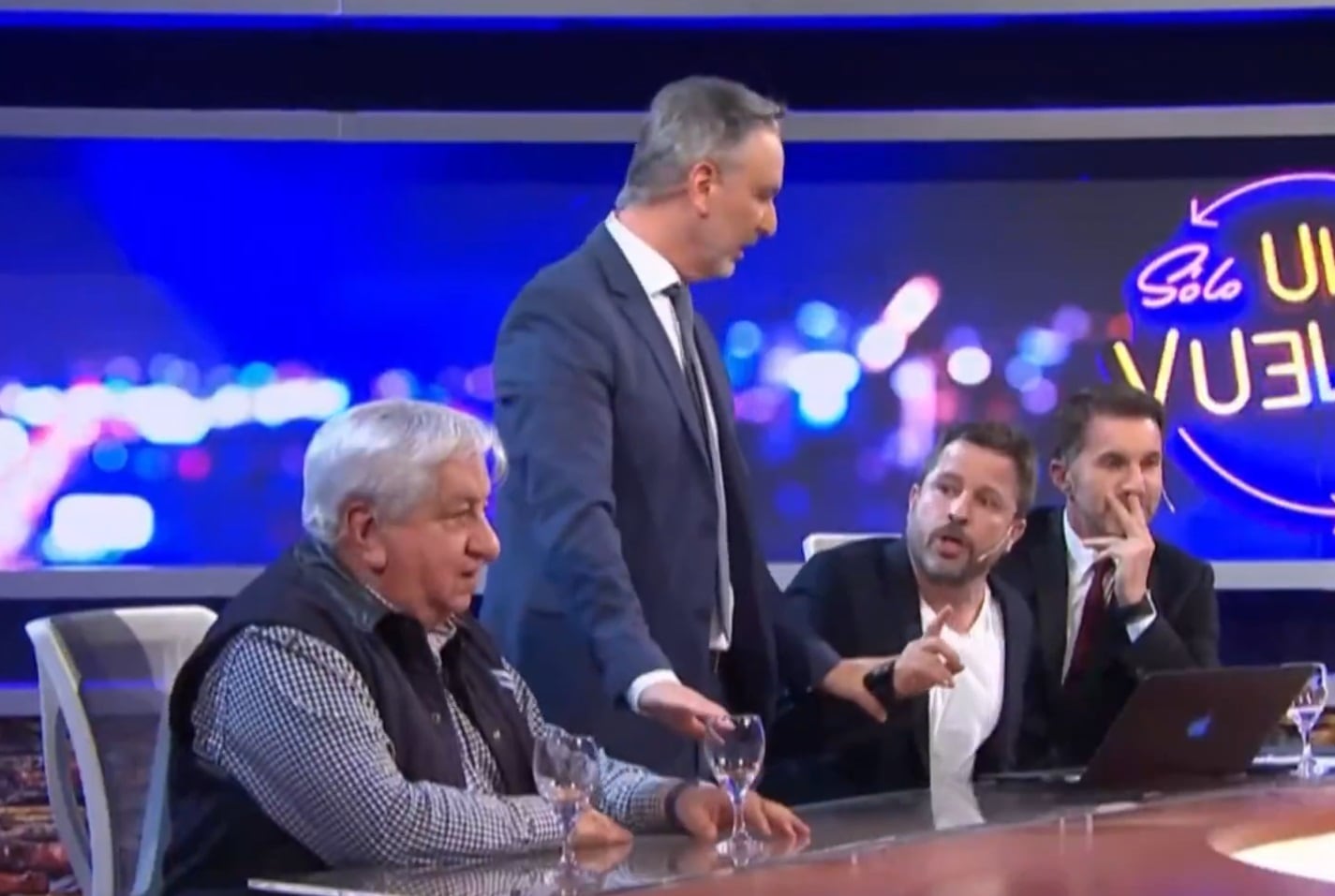 Martín Tetaz y Julio Piumato se cruzaron en TN y Diego Sehinkman tuvo que intervenir