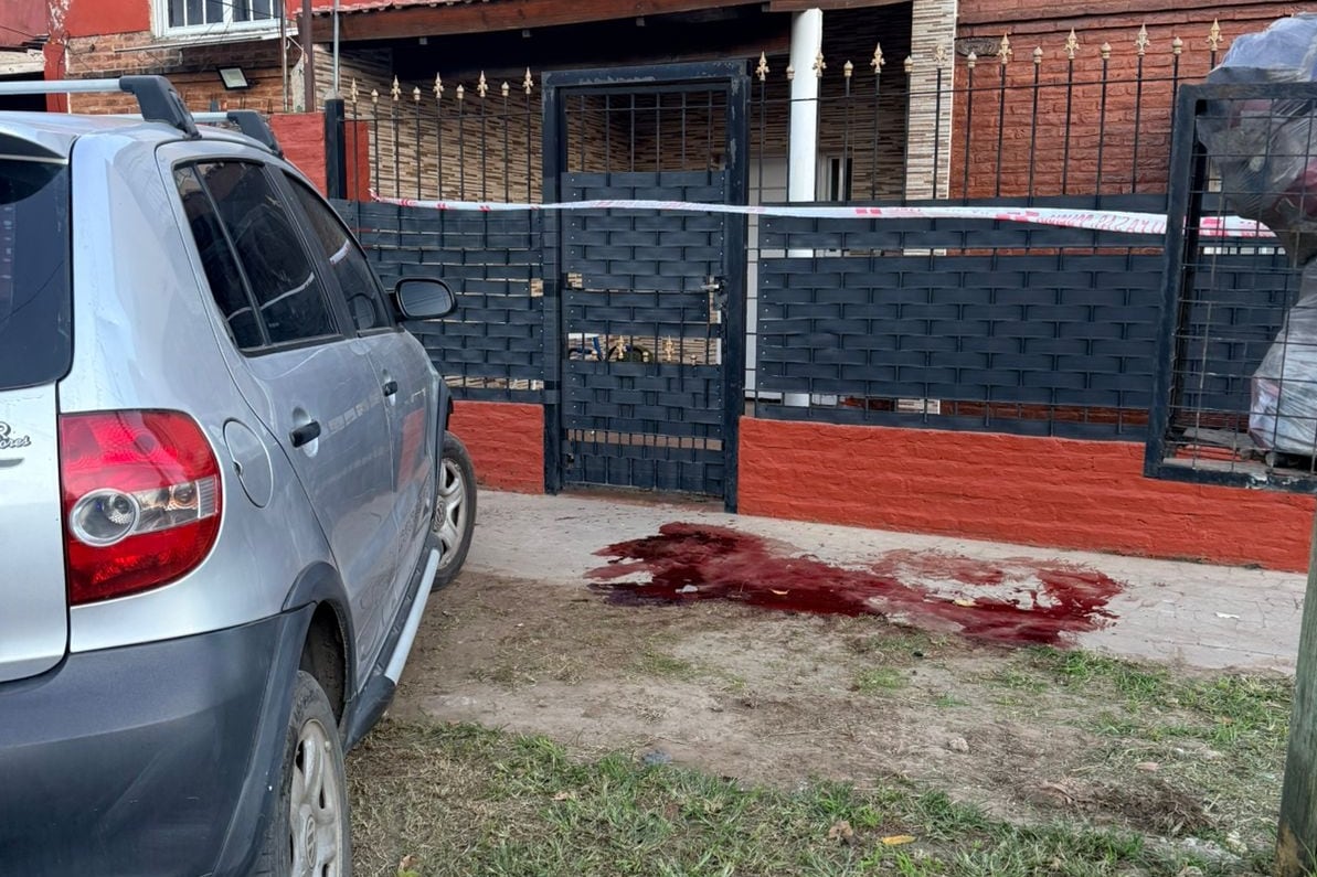 Delincuentes entraron a robar a una casa en La Matanza y chocaron mientras escapaban a los tiros de la policía: uno murió y otro fue detenido