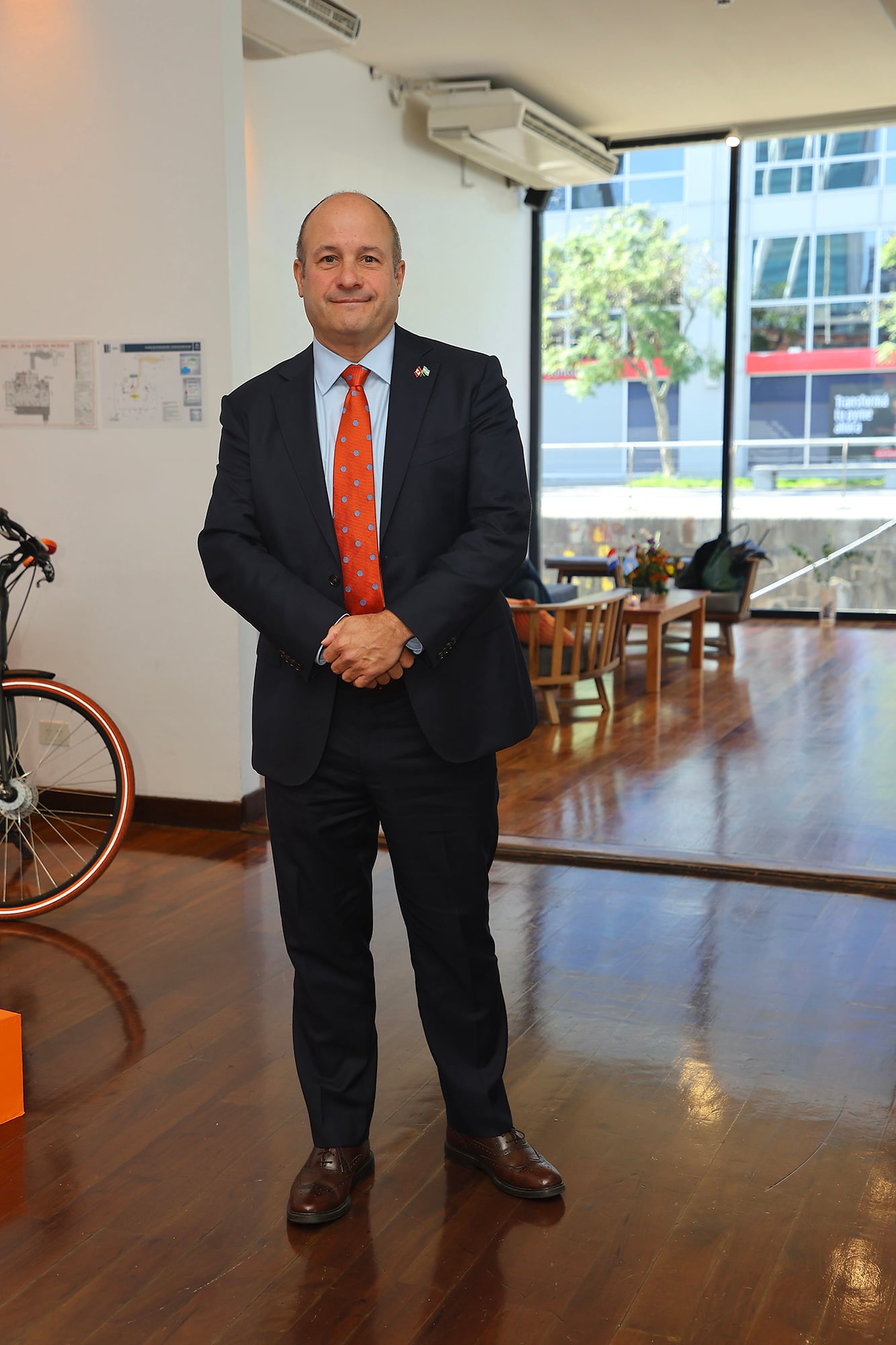 El embajador de Canadá, Stewart Ross Wheeler