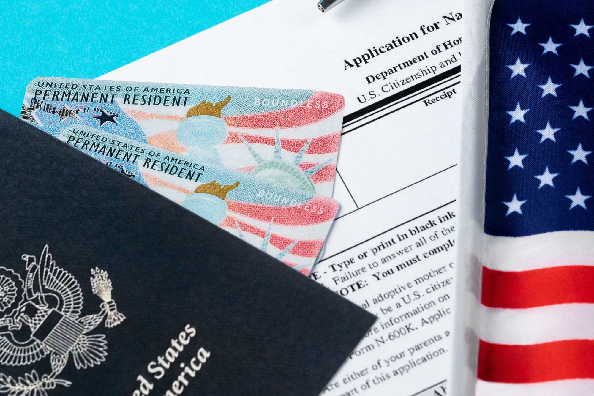 El proceso de naturalización comprende un examen de civismo al que deben enfrentarse los solicitantes