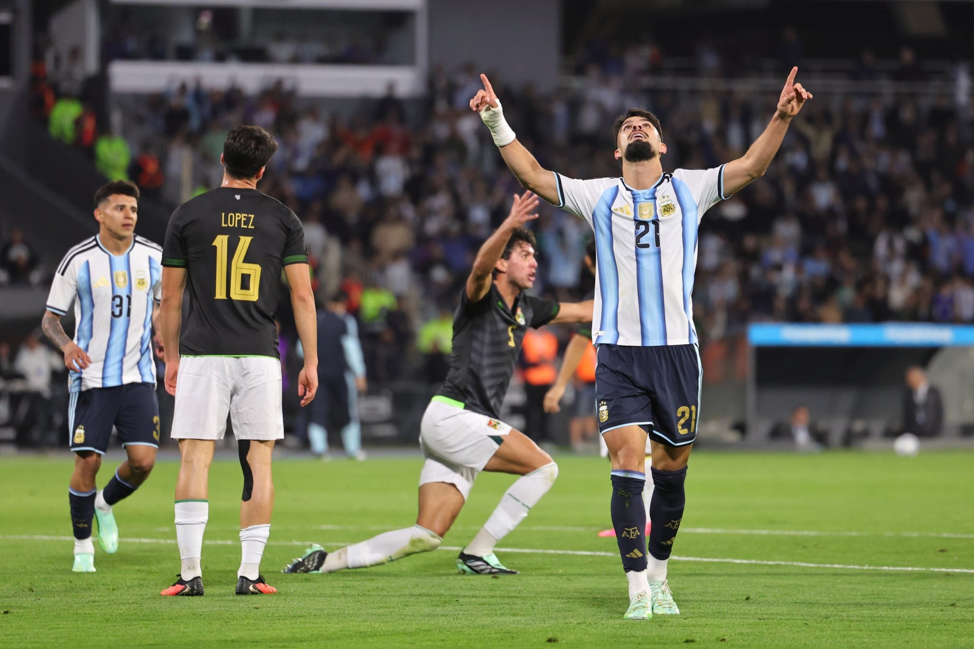 Amistosos de la selección argentina: cuándo juega vs. Uruguay y Costa Rica 6 En el último partido en el Mario Alberto Kempes, la selección argentina goleó 4 a 0 a Bolivia