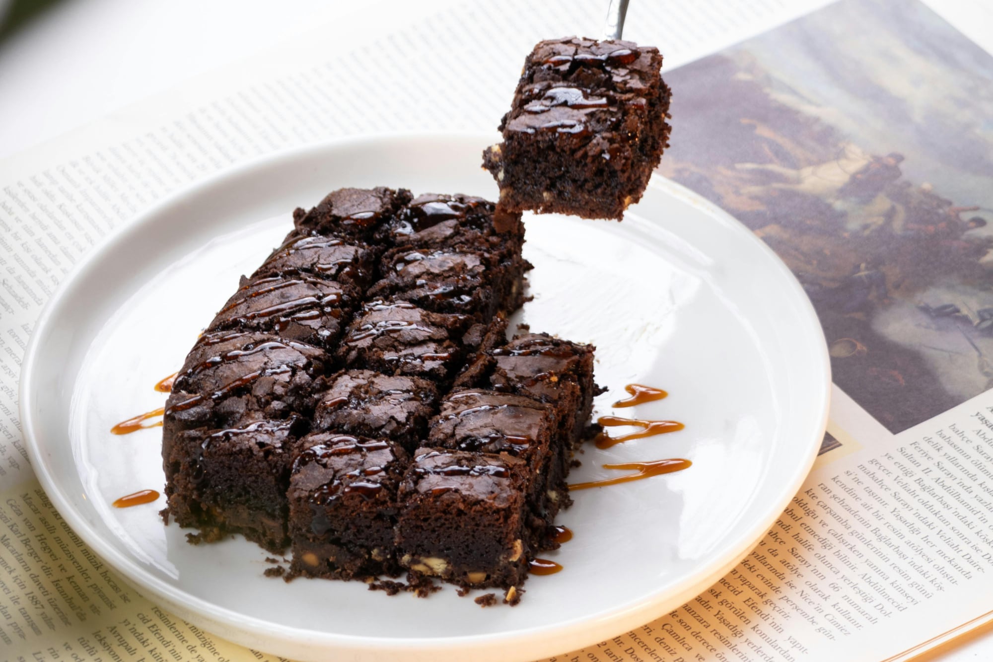 Sin harina ni azúcar: el brownie chocolatoso que todos pueden cocinar idéntico al original