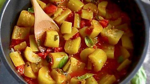 El revuelto de zapallitos con tomate es una opción saludable y rápida para disfrutar tanto en el invierno como en el verano