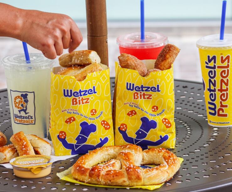 La cadena californiana ofrecerá sus pretzels recién horneados y opciones dulces y saladas en Florida
