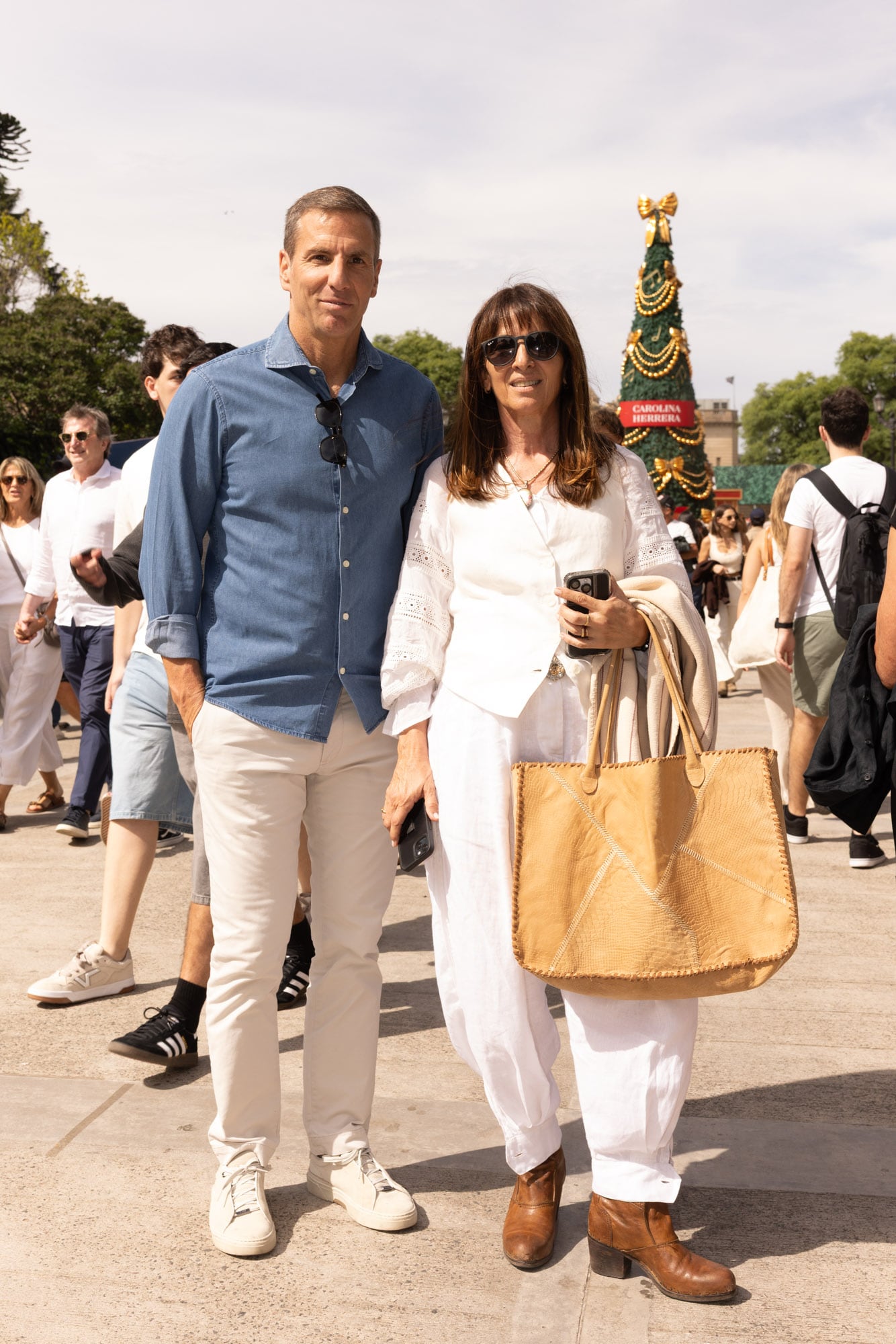 El ex Puma Gonzalo Quesada junto a María Bensadón