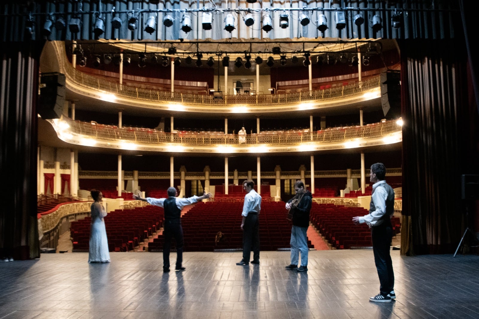 El Teatro Municipal Coliseo Podestá de La Plata estrenó “Laberinto Podestá, el último aplauso”, la primera producción integral desarrollada por la sala en sus 140 años de historia.