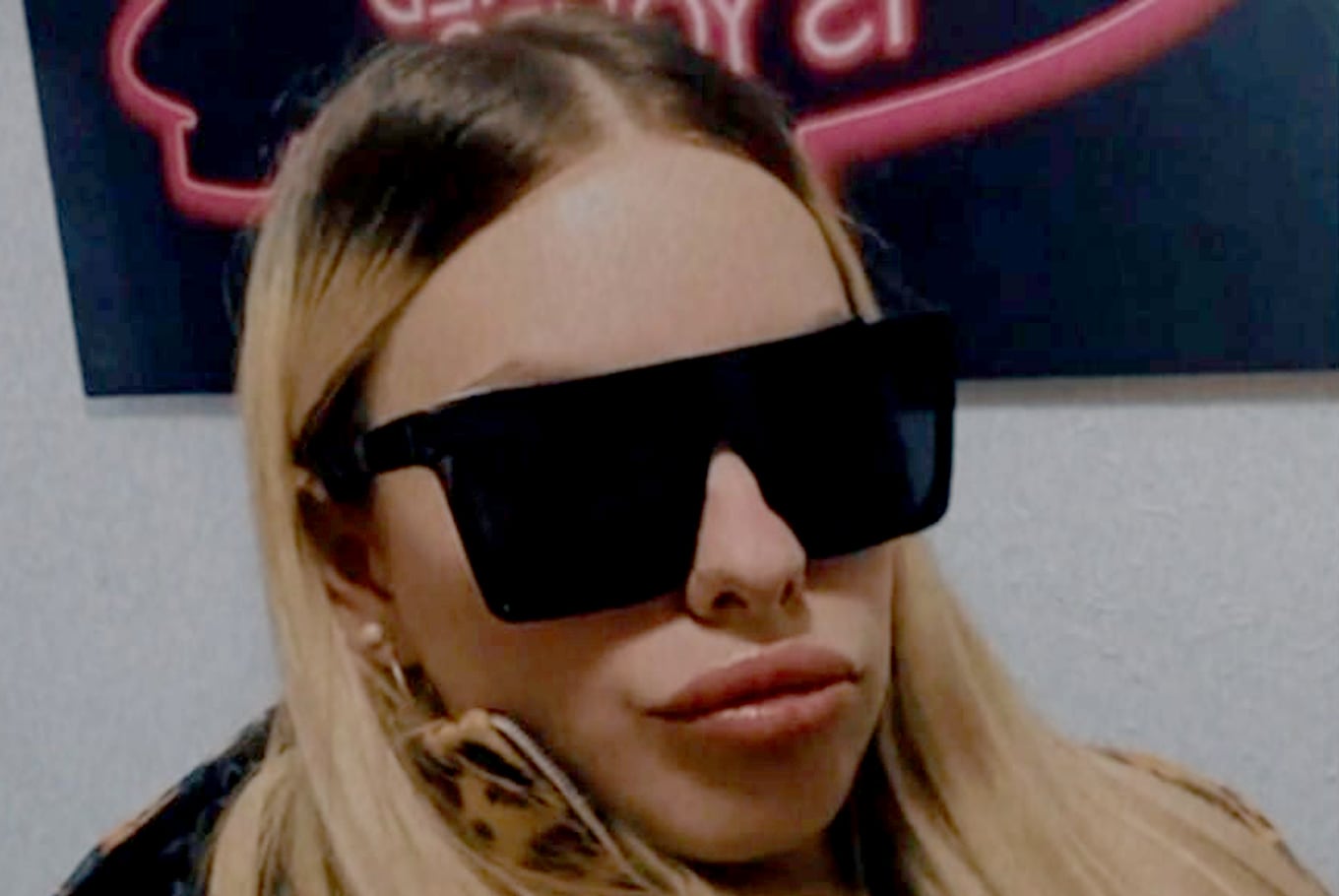 La caída de Nai, la “viuda negra” de la “sonrisa grande” y la botella de aperitivo en la mano