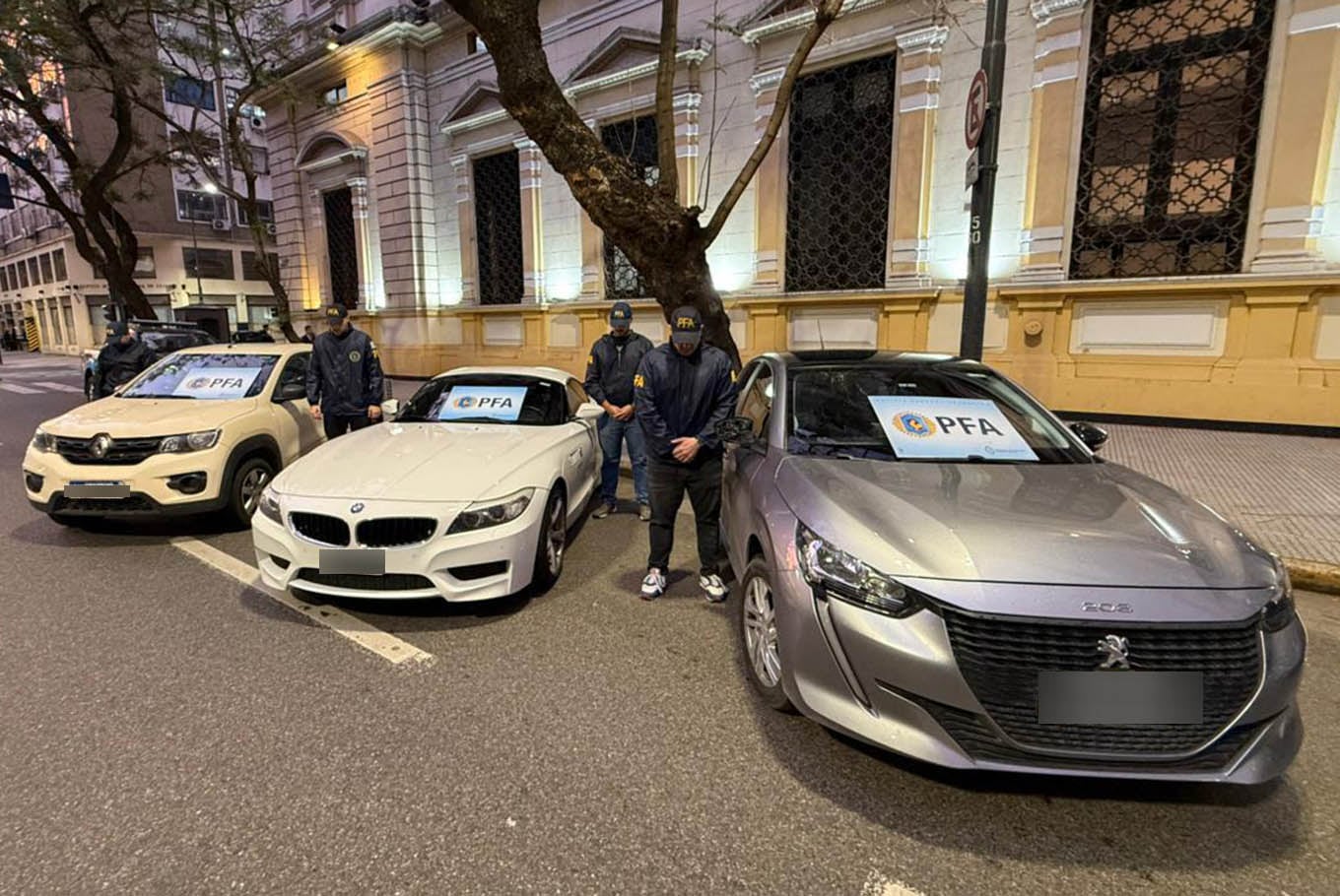 Los autos secuestrados a los sospechosos