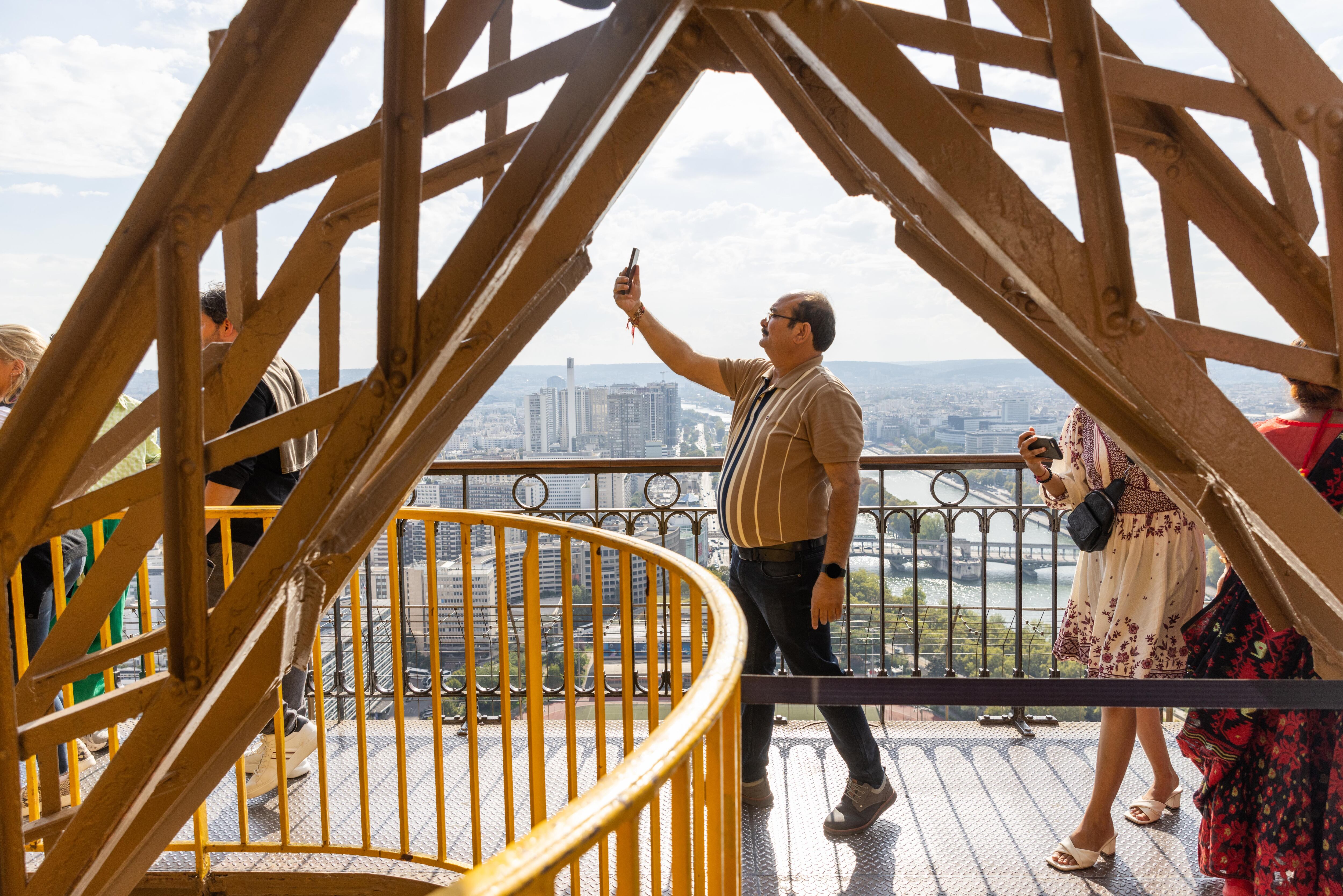 La Tour Eiffel se construyó para la Exposición Universal de 1889.
