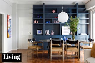 De dos departamentos muy estándar en Recoleta, hicieron un hogar colorido, canchero y personal