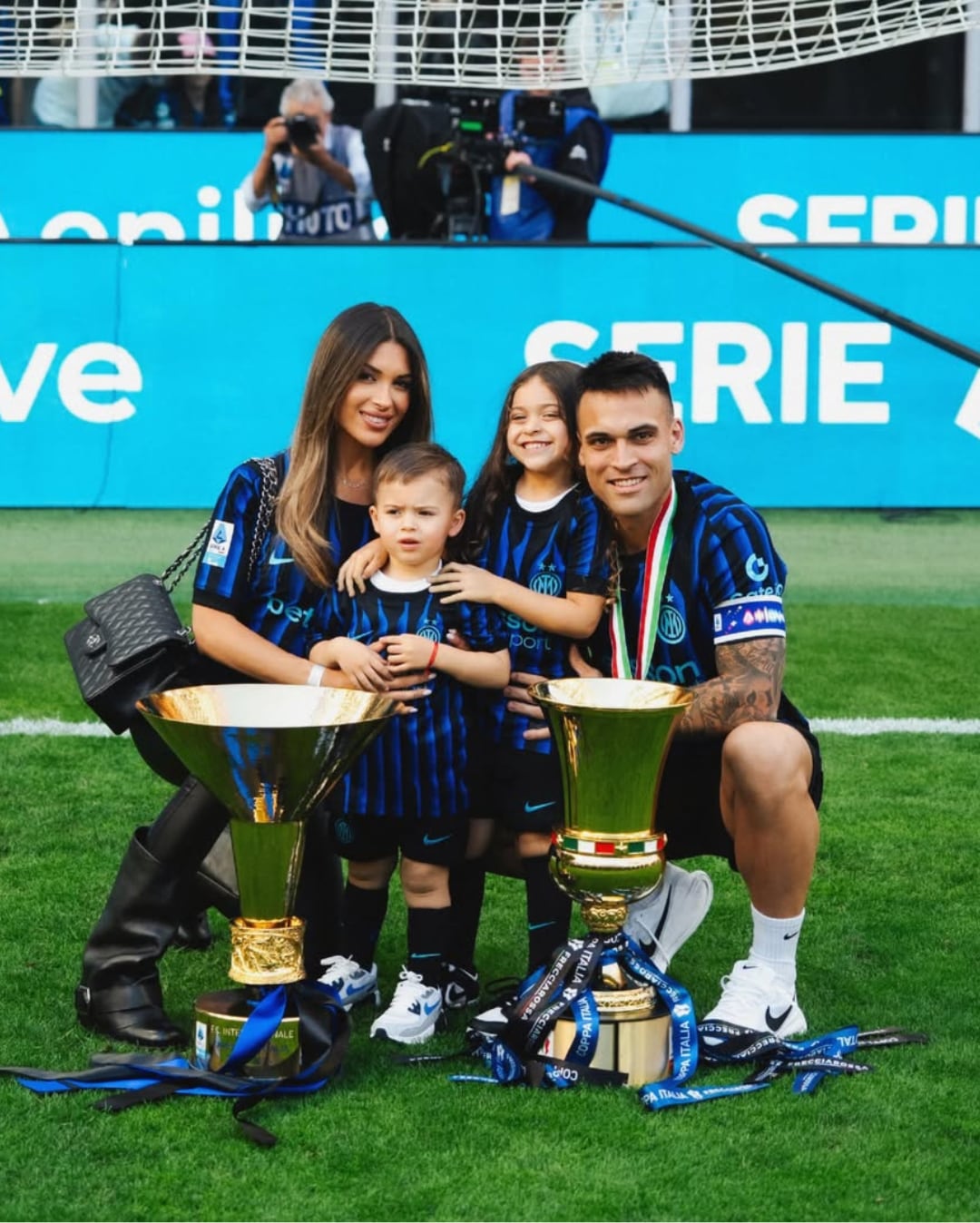 Agustina Gandolfo y Lautaro Martínez llevan ocho años juntos y son padres de Nina y Theo
