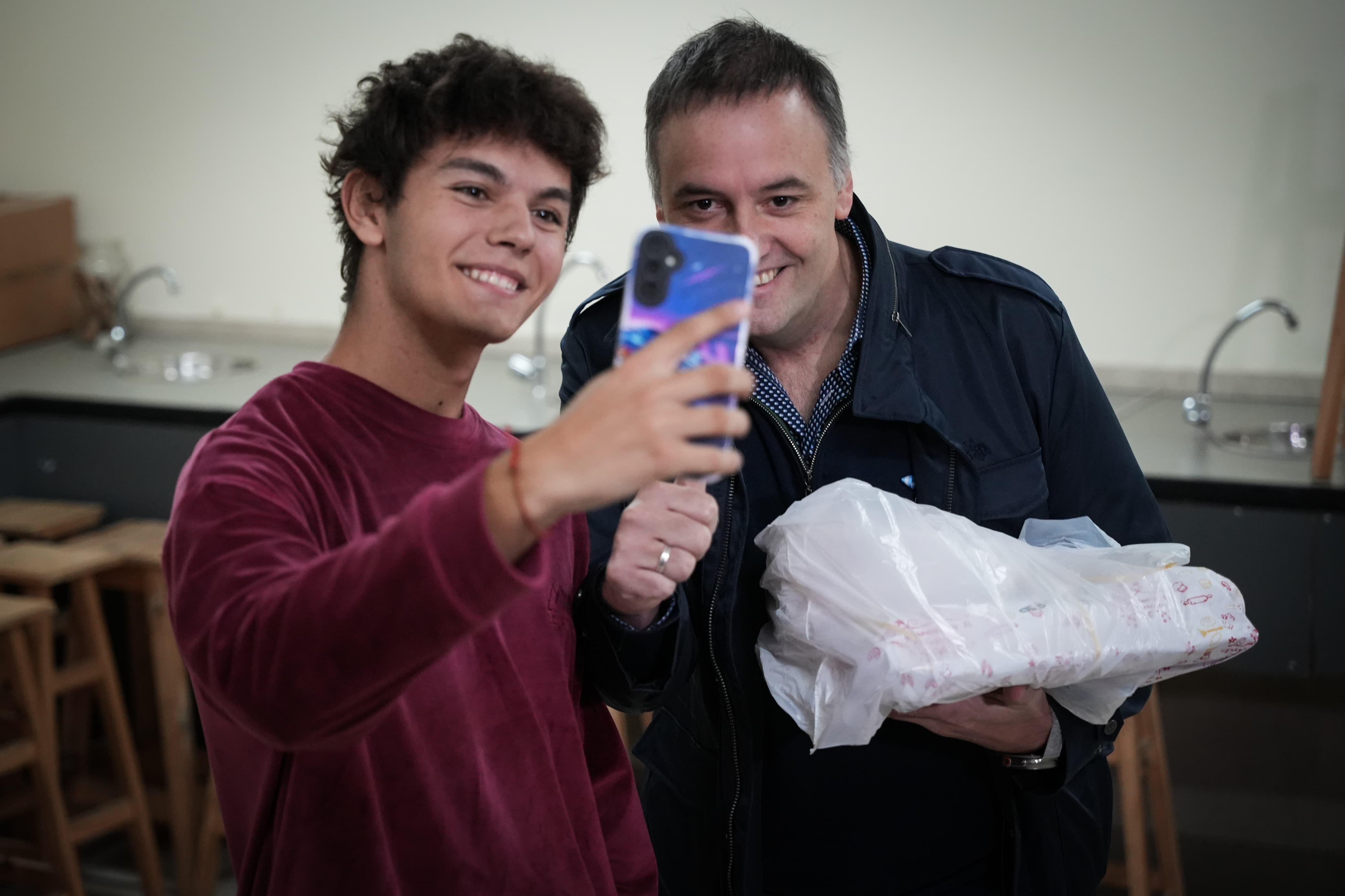 Votación de Manuel Adorni en CABA